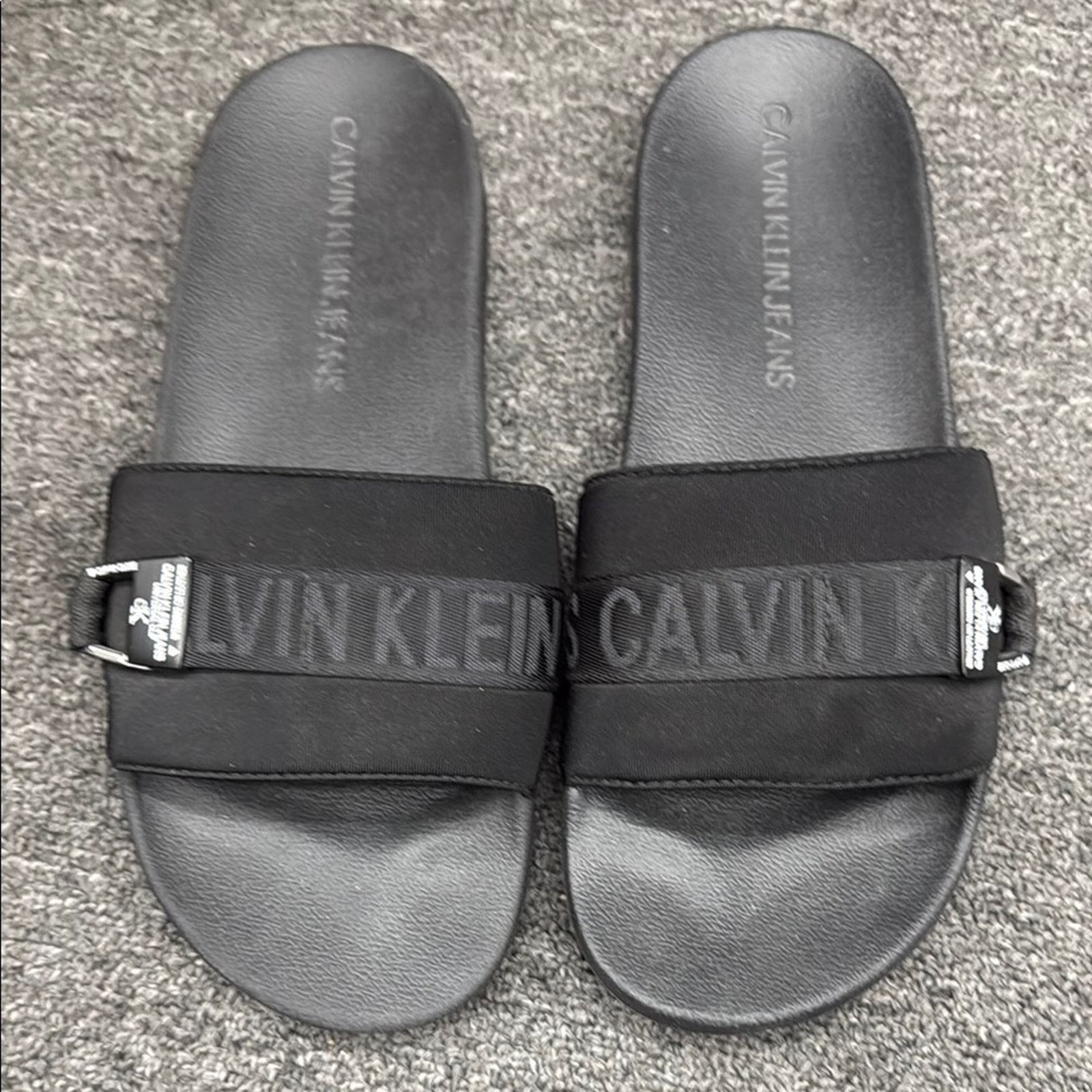 Calvin Klein NWT Calvin Klein Black unisex Slides Size Men’s 8 Womens 9.5 Size US 9.5 / IT 39.5 - 1 Preview