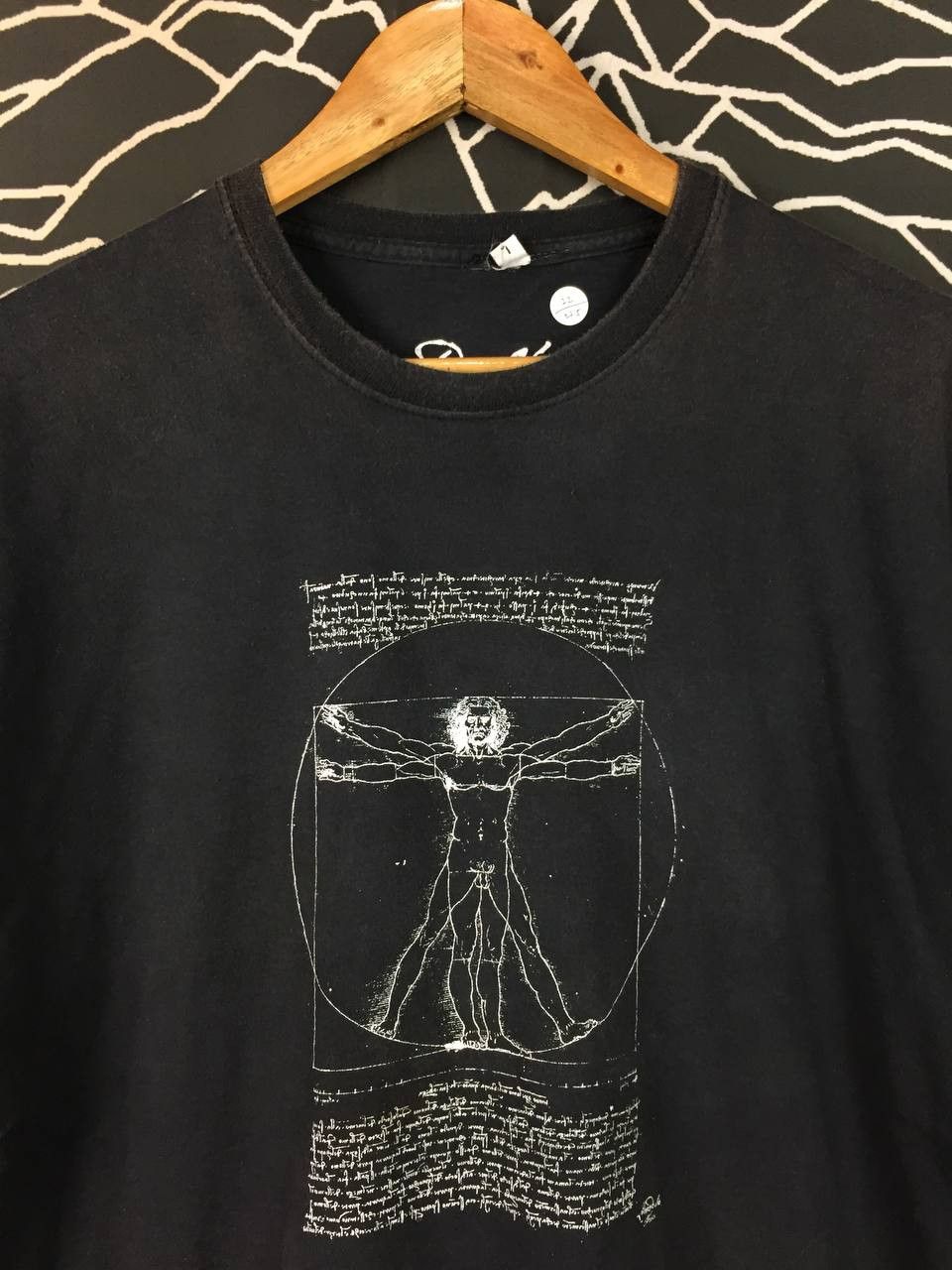 Vintage Vtg Leonardo Da Vinci Vitruvian Man Anatomy Diagram Art Tee Size US L / EU 52-54 / 3 - 3 Thumbnail