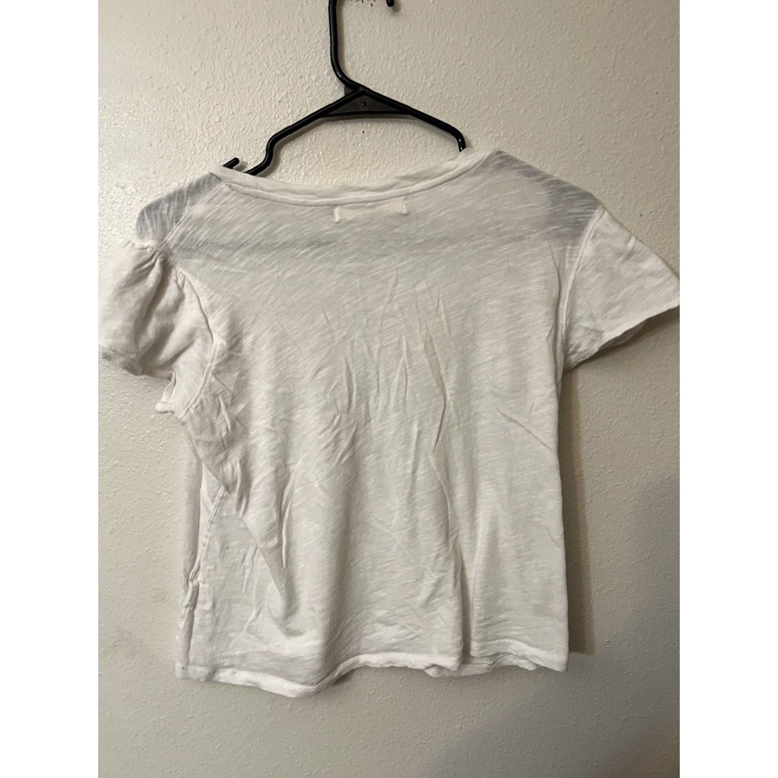 Vintage VINTAGE We The Free Women's Cropped T-Shirt Knit Crew Neck Medium White Size M / US 6-8 / IT 42-44 - 3 Thumbnail