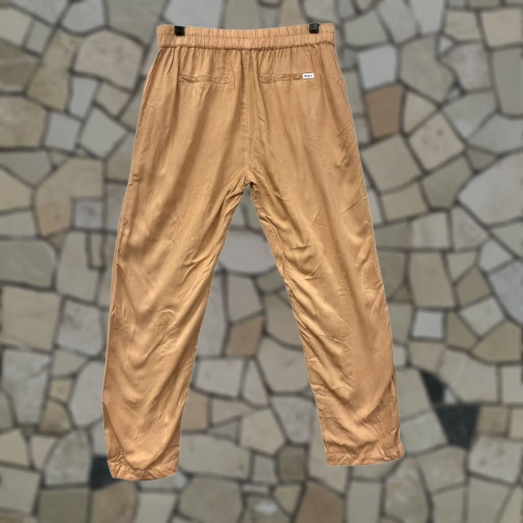 RVCA RVCA Womens Sweatpants Tan Elastic Waist Pockets M Sweatpants Womens M Tan RVCA Size 32" / US 10 / IT 46 - 1 Thumbnail