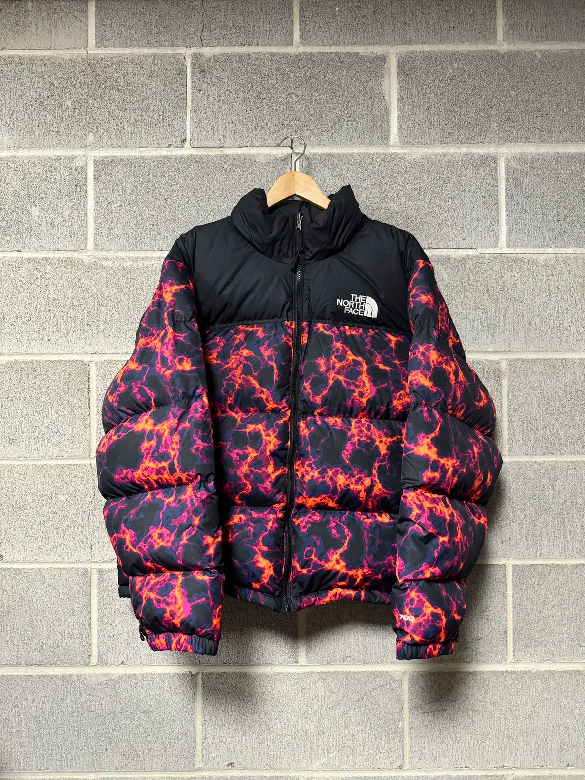 Pre-owned The North Face Marble Flame Printed 700 Down Puffer Jacket In Multicolor