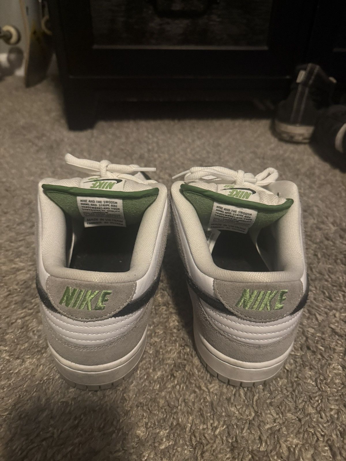 Nike Nike SB Dunks Chlorophyll Size US 9 / EU 42 - 4 Thumbnail