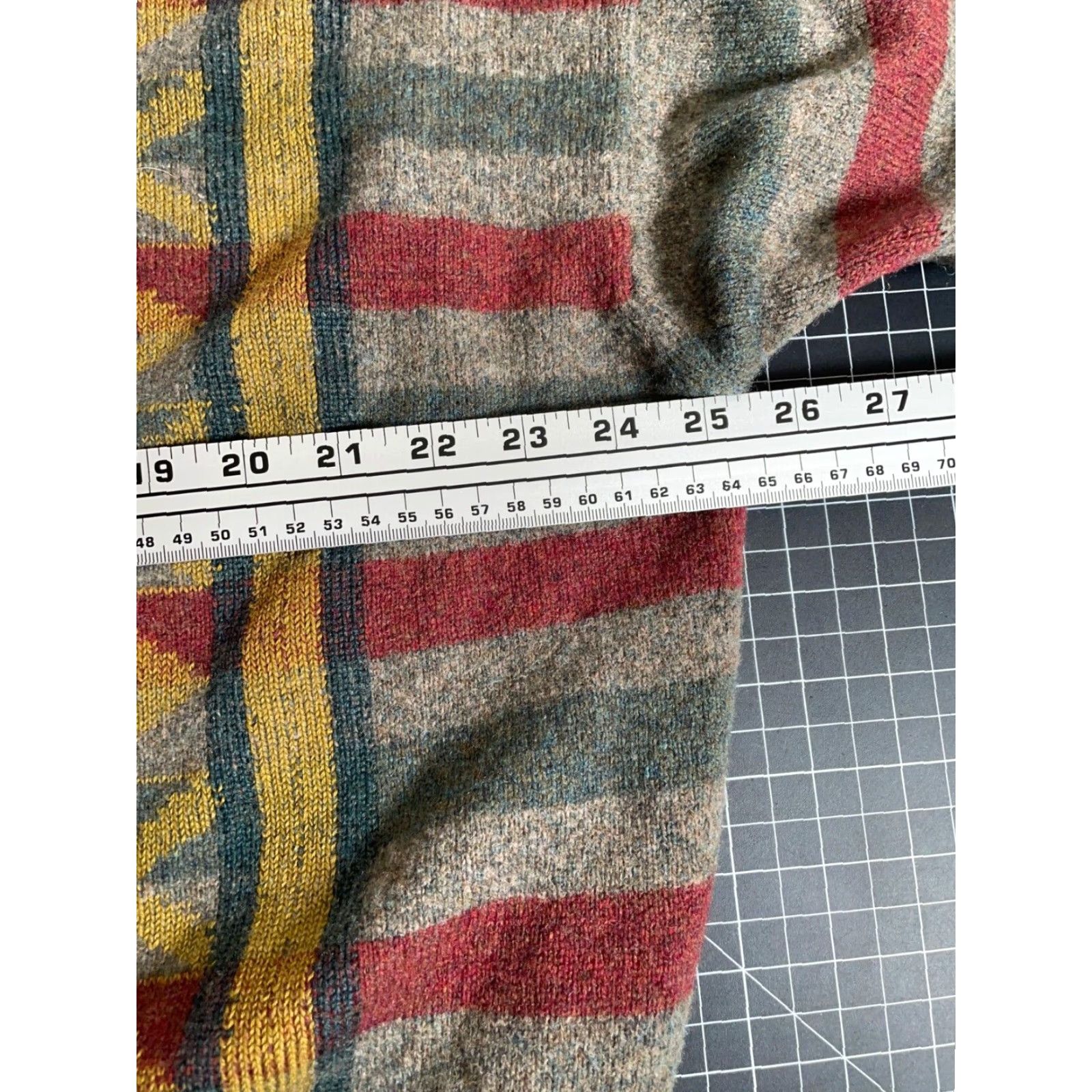 Vintage VINTAGE Woodward Lambs Wool Check Pattern Sweater Adult Big 2X Gray Red Yellow England Mens Size US XXL / EU 58 / 5 - 5 Thumbnail