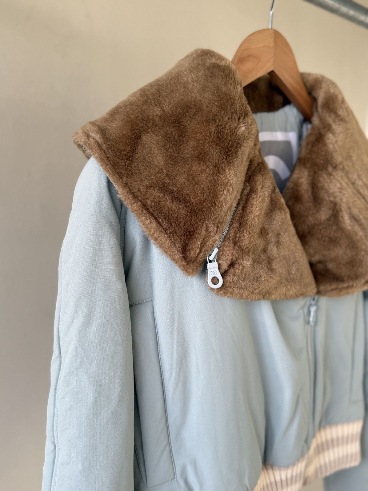 Chanel CHANEL SPORTS FALL 2001 BLUE CC LOGO FUR BOMBER JACKET Size XS / US 0-2 / IT 36-38 - 5 Thumbnail