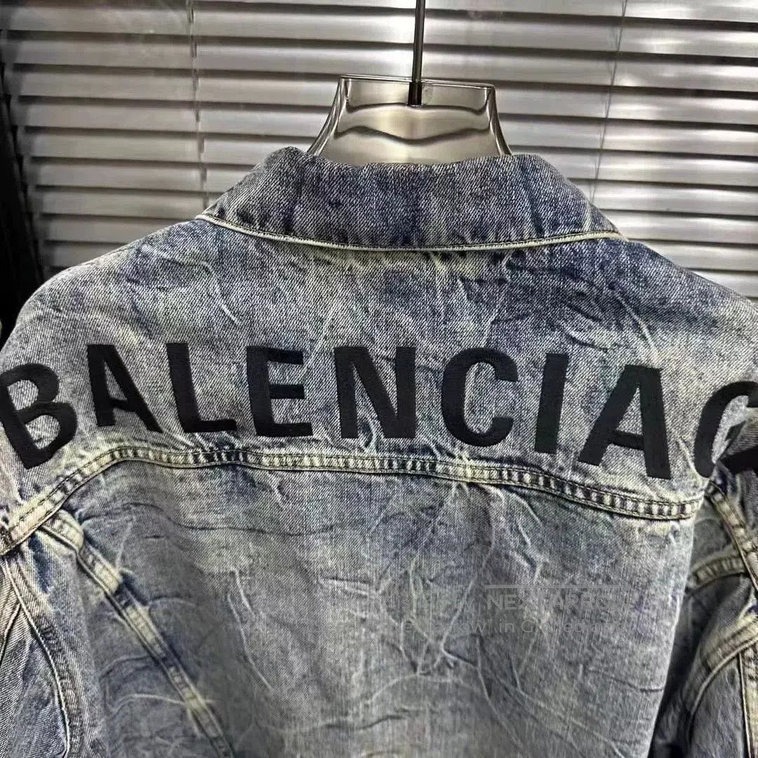 Balenciaga Balenciaga Denim Jacket with Embroidered Logo. Size US XS / EU 42 / 0 - 4 Thumbnail