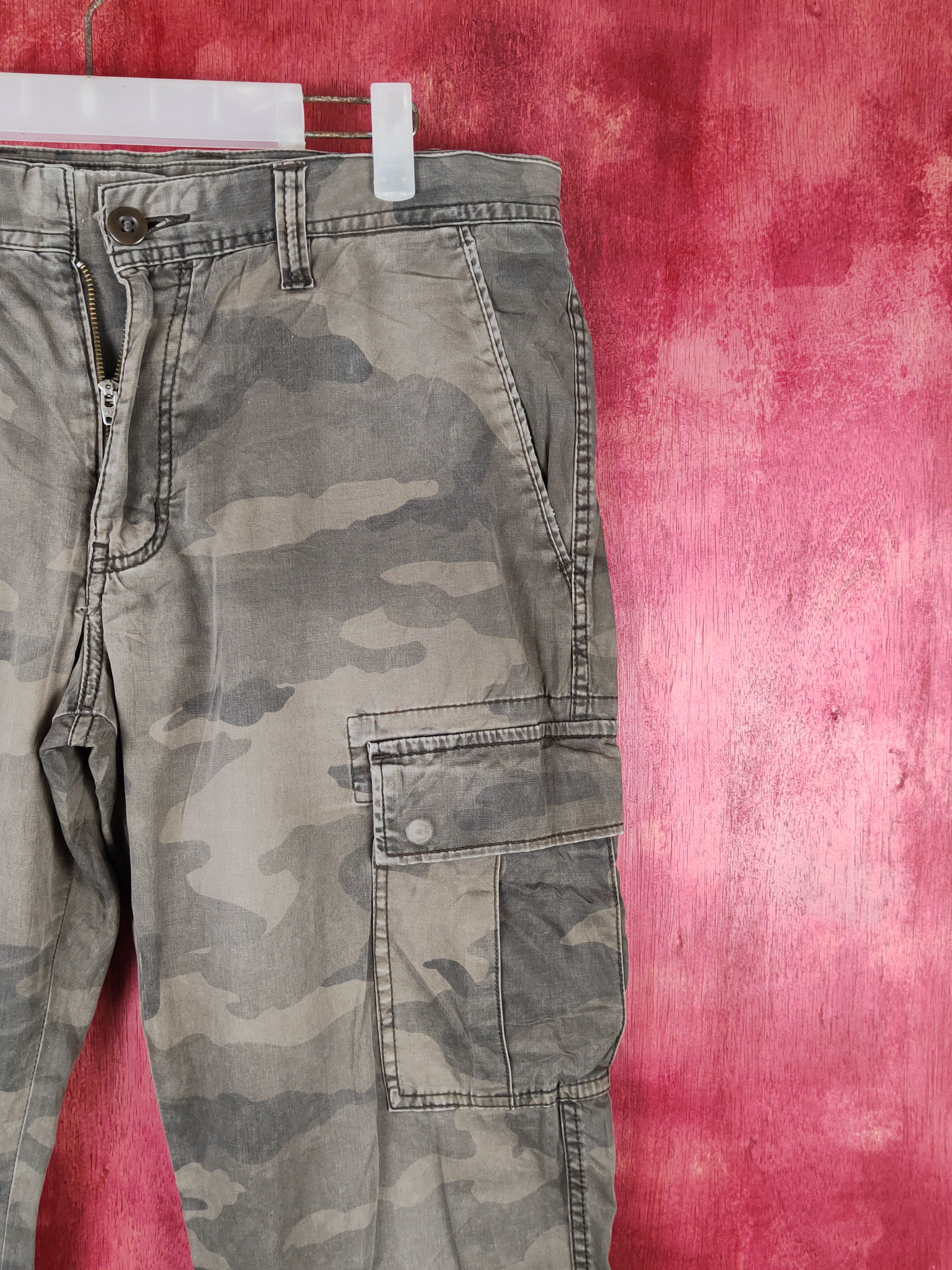 Japanese Brand Uniqlo Camouflage Multipocket Tactical Cargo Pants #1423 Size US 33 - 6 Thumbnail