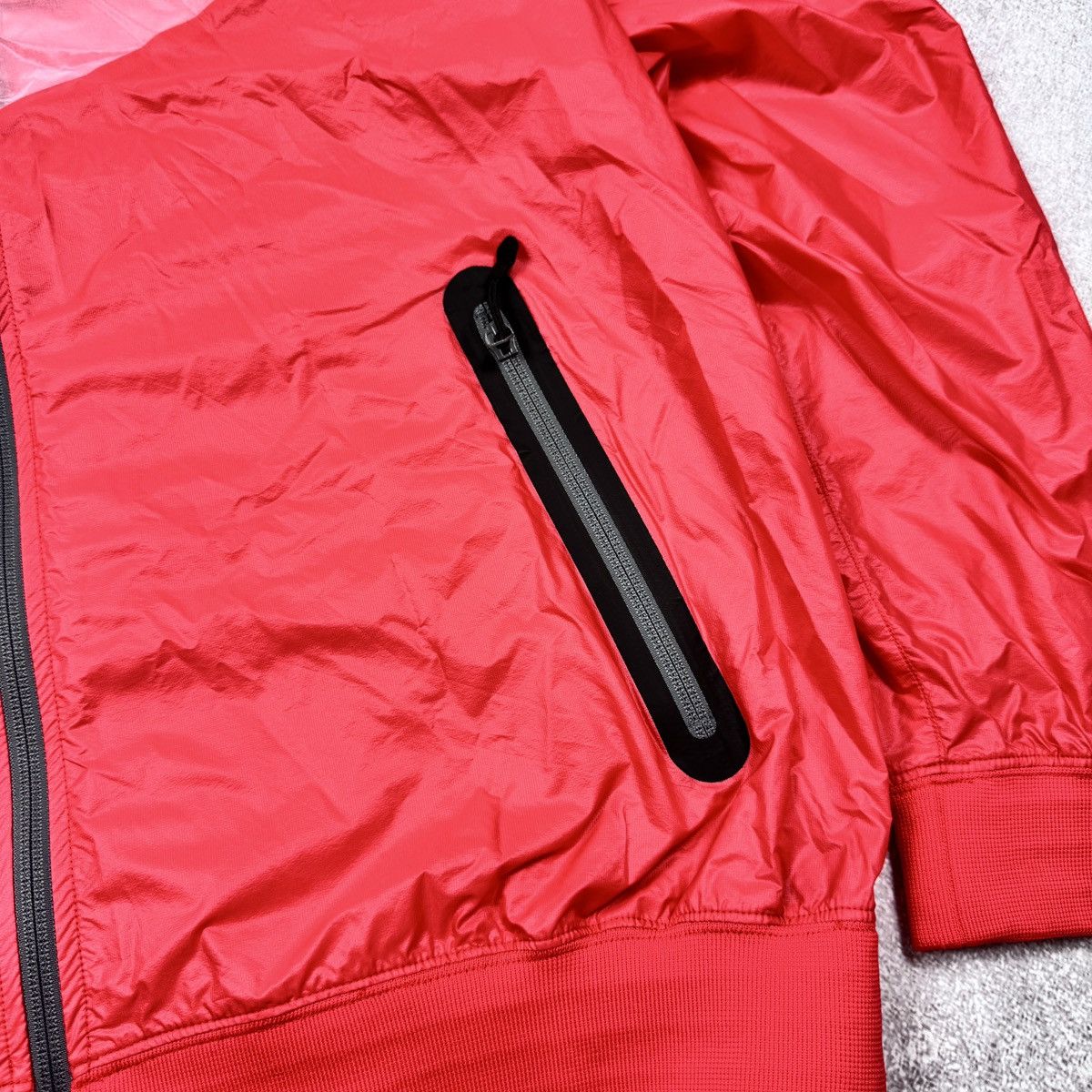 Nike Vintage 2008 Nike Windrunner Ultralight Jacket New Size L Size US L / EU 52-54 / 3 - 5 Thumbnail