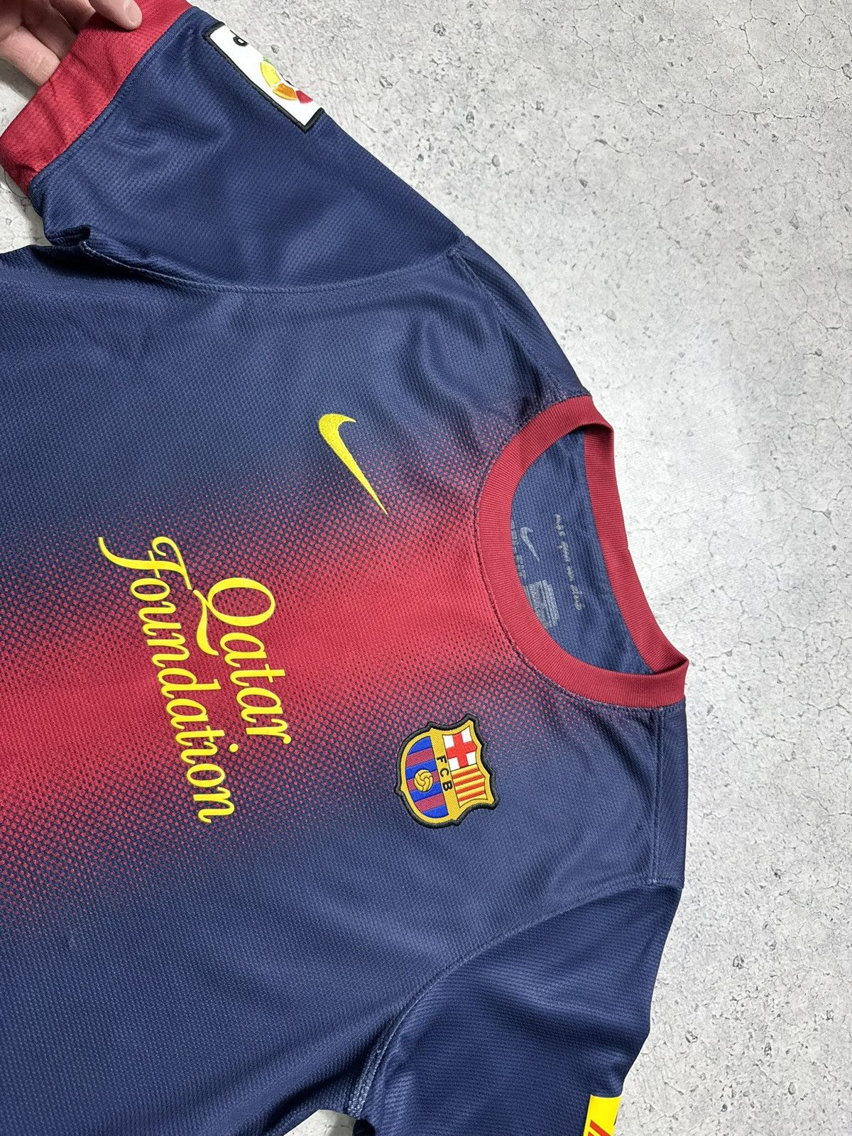 Nike Nike FC Barcelona 2012/2013 Vintage Soccer Jersey Size US S / EU 44-46 / 1 - 6 Thumbnail