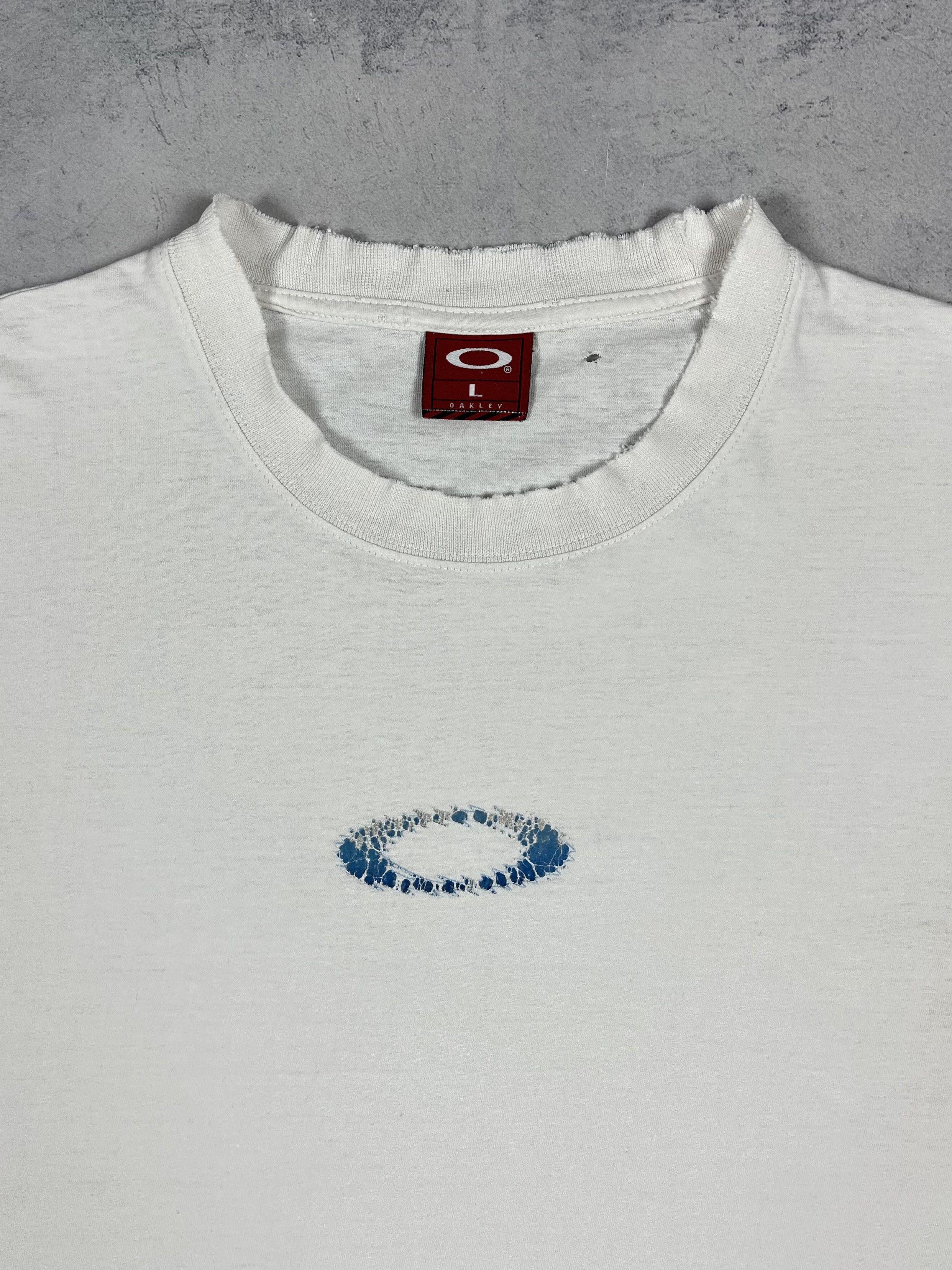 Oakley Vintage Oakley Software Blade Big Logo T Shirt 90’s Size US L / EU 52-54 / 3 - 17 Thumbnail