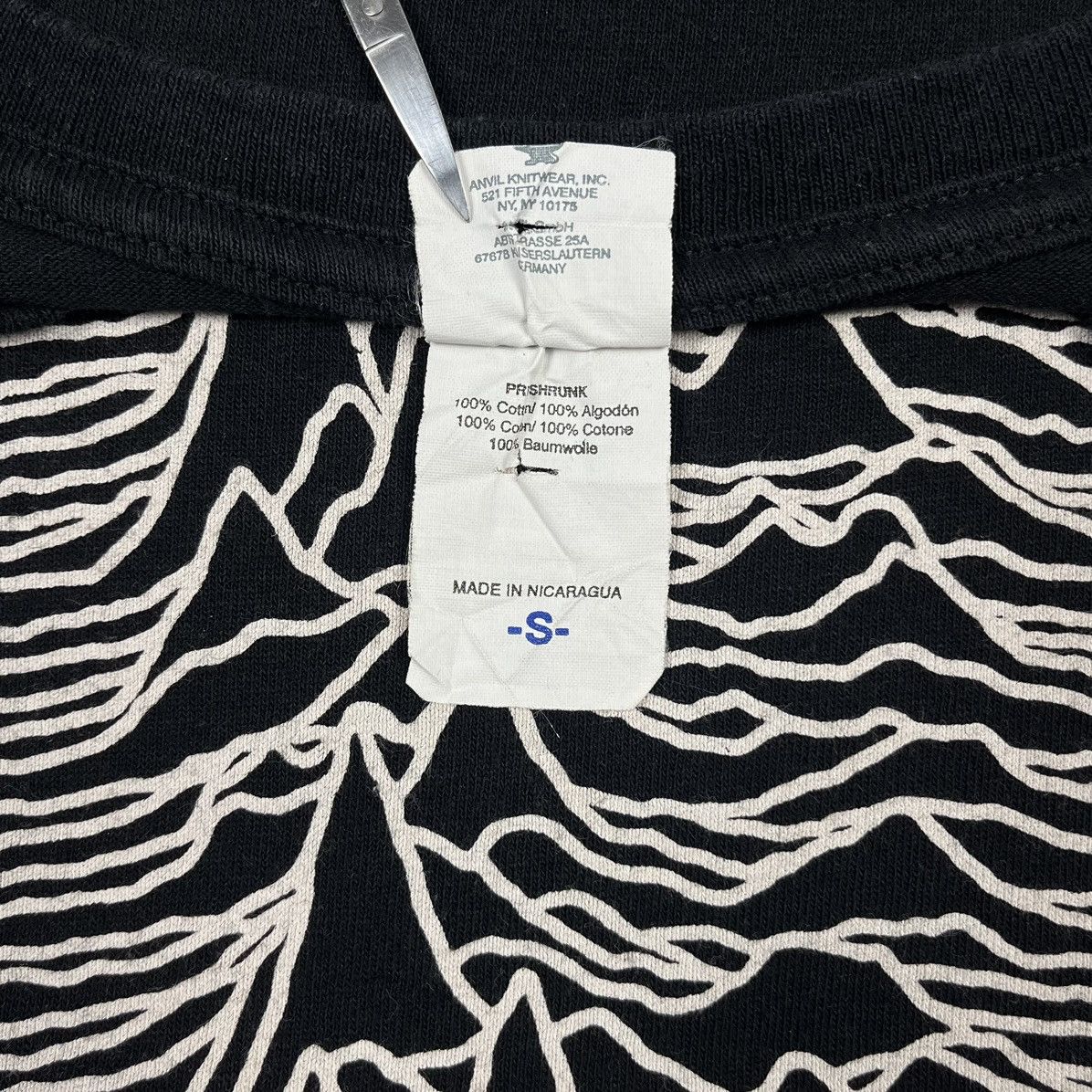 Band Tees Vintage Joy Division unknown pleasures band tee 90’s Size US S / EU 44-46 / 1 - 8 Thumbnail