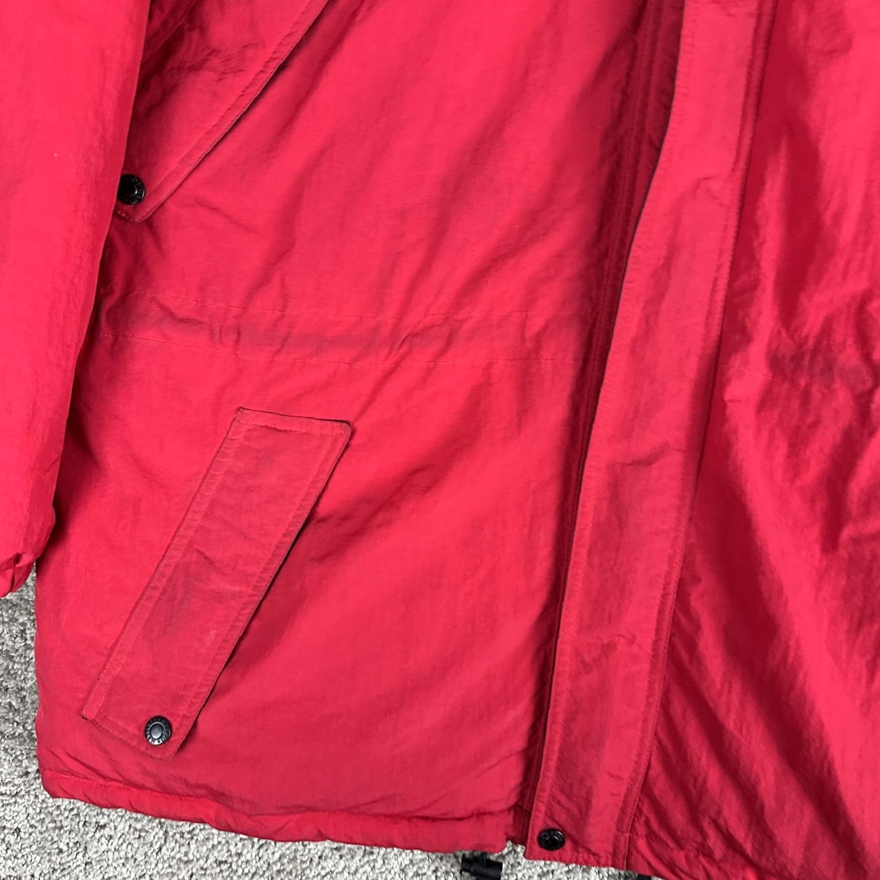 Marlboro VINTAGE Marlboro Country Store Jacket Mens XL Red Down Puffer Coat Outdoors 90s MCS 75158 1990s Winter Size US XL / EU 56 / 4 - 4 Thumbnail