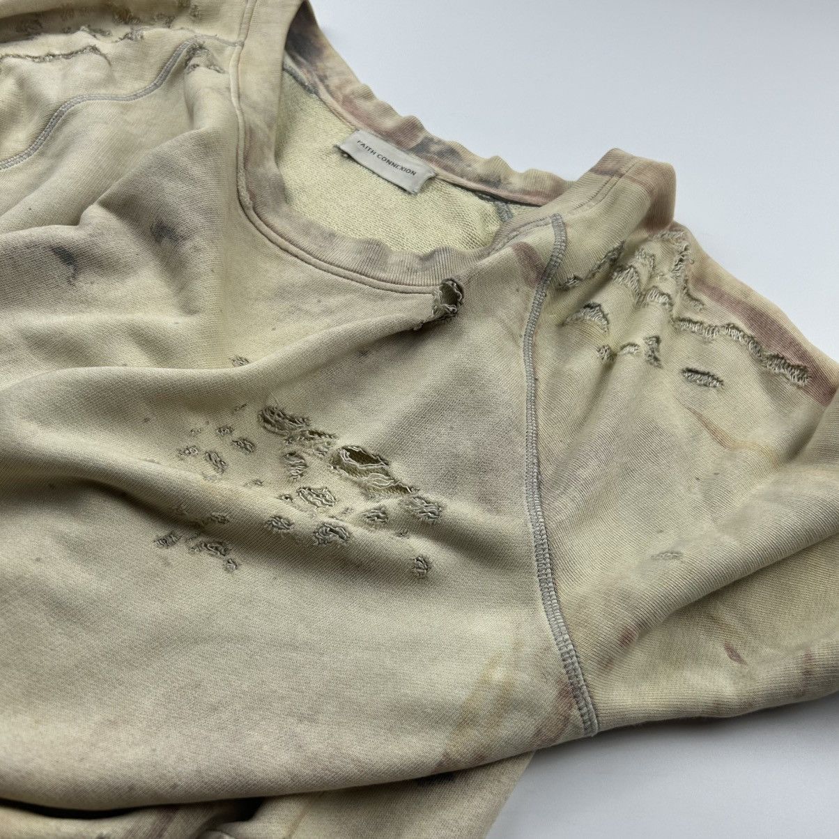 Faith Connexion Faith Connexion - Oversized Laced Bleached Sweater Size US XL / EU 56 / 4 - 4 Thumbnail