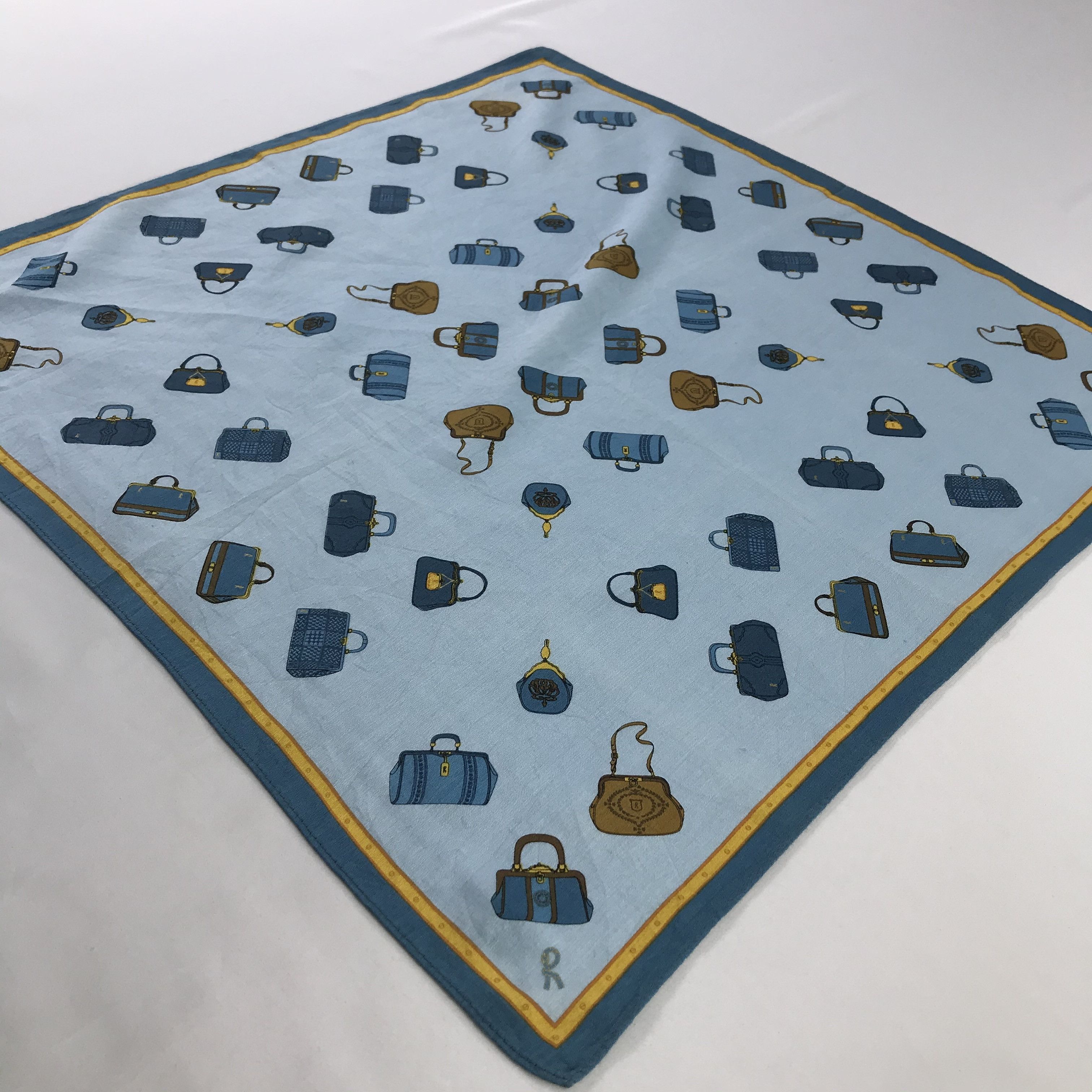 Roberta di Camerino × Vintage Roberta Di Camerino Bandana / Handkerchief/Neckerchief -S398 Size ONE SIZE - 2 Thumbnail