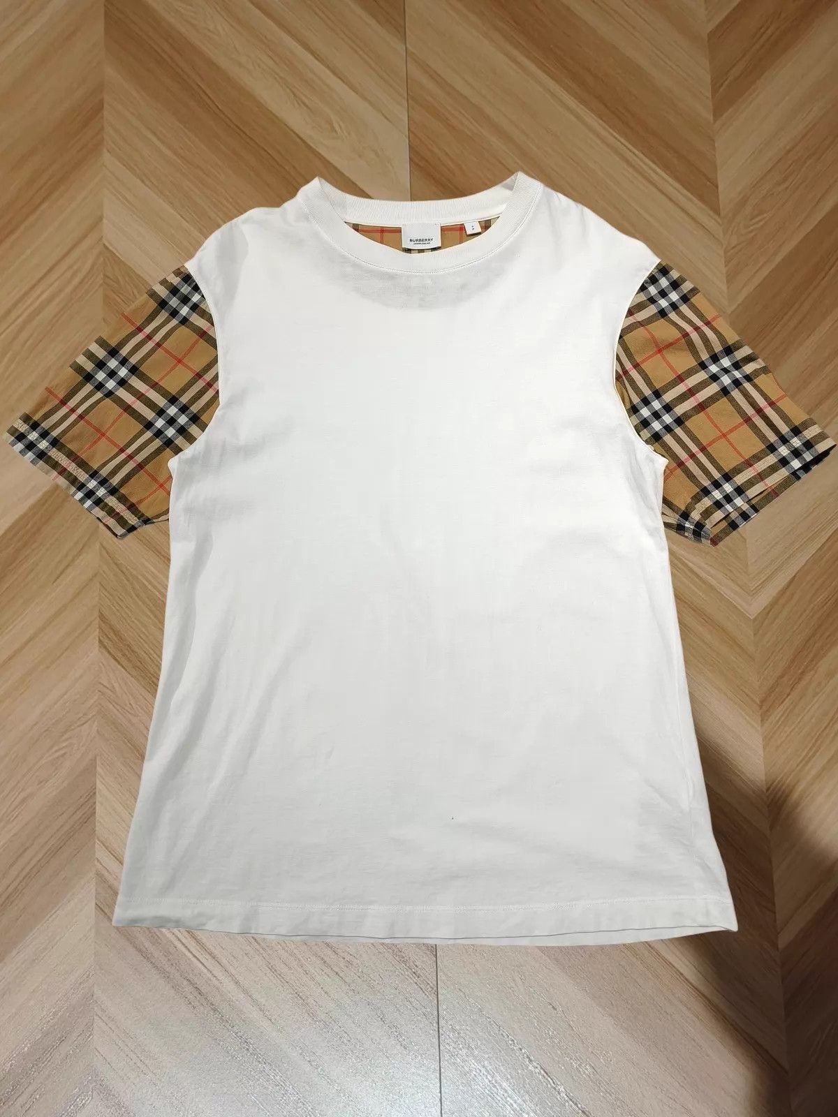 Burberry Burberry Nova Check short sleeve 99 New size S Size US S / EU 44-46 / 1 - 1 Thumbnail