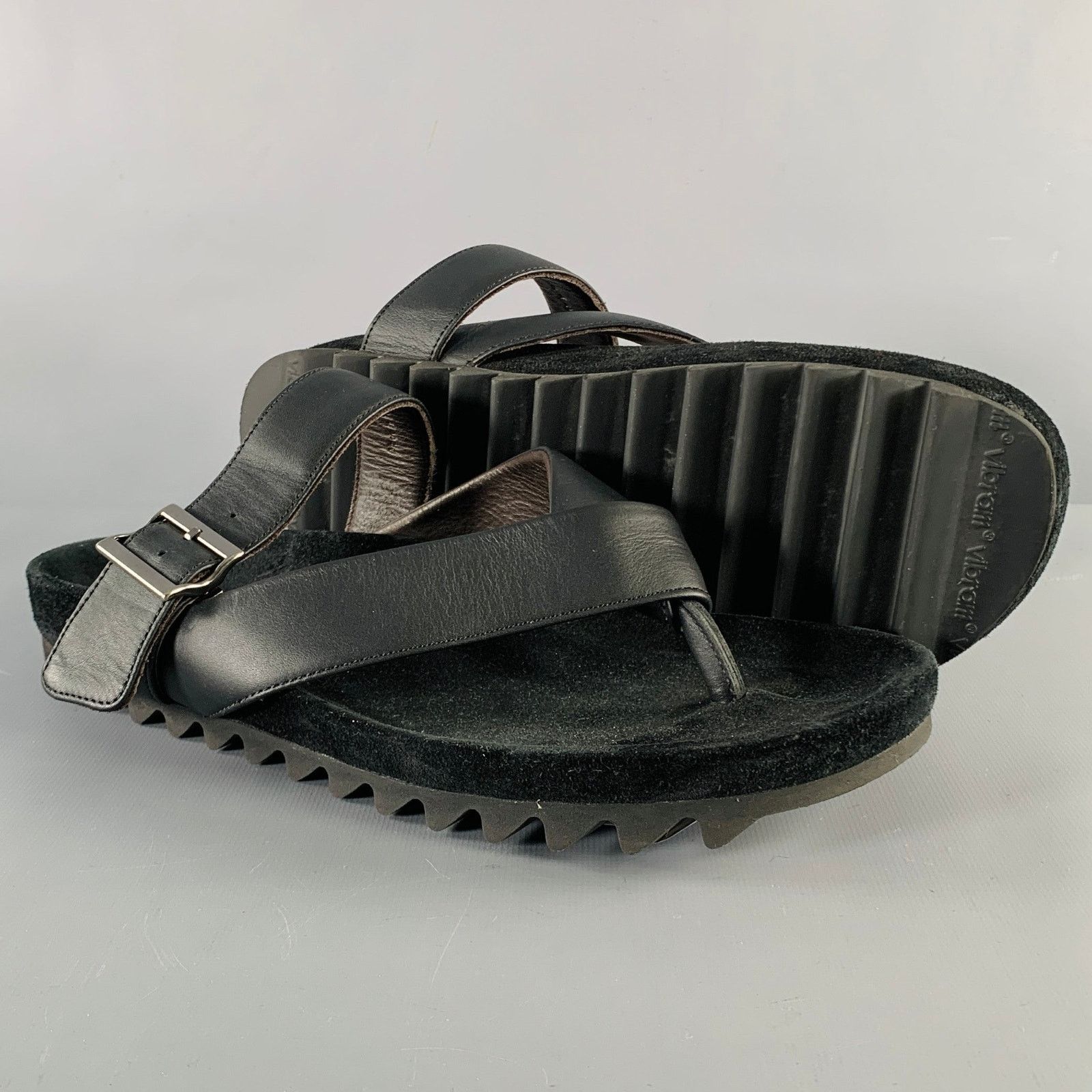 Lanvin LANVIN Size 8 Black Leather Thong Sandals Size US 8 / EU 41 - 5 Thumbnail
