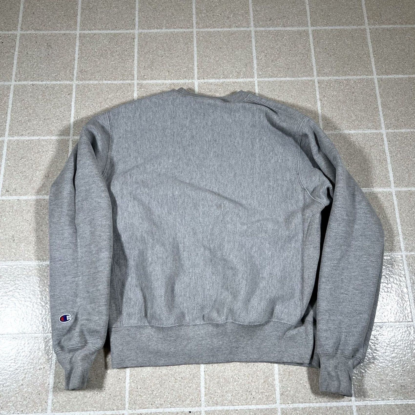 Champion VINTAGE Champion Sweatshirt Mens M Grey Reverse Weave Crew Neck Pullover 90s Logo Size US M / EU 48-50 / 2 - 3 Thumbnail