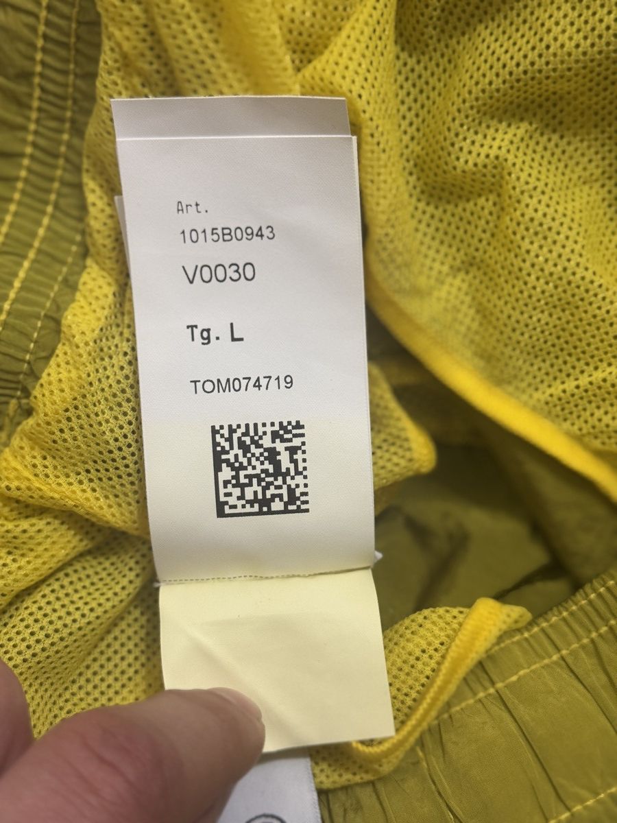 Stone Island Stone Island Yellow Econyl Nylon Metal Swim Shorts Size L Size US 32 / EU 48 - 8 Thumbnail