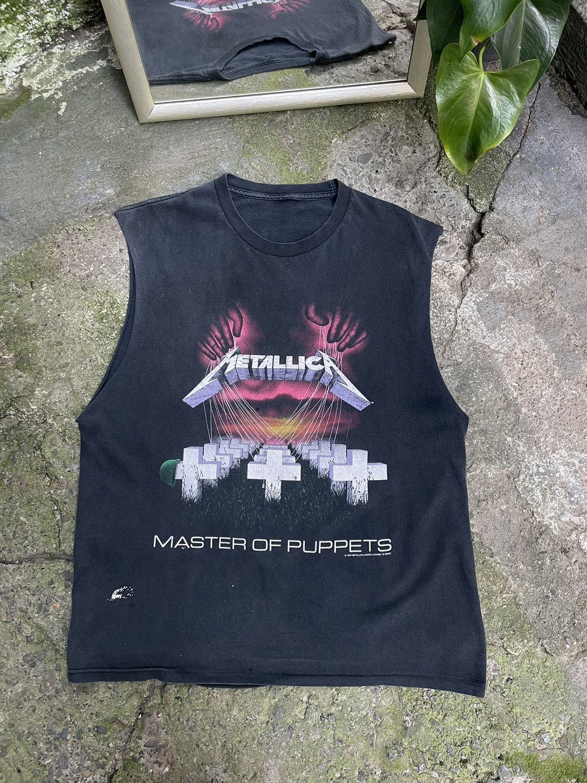 Metallica Vintage Metallica 1994 Master Of Puppets T-Shirt Fade RARE Size US L / EU 52-54 / 3 - 1 Thumbnail