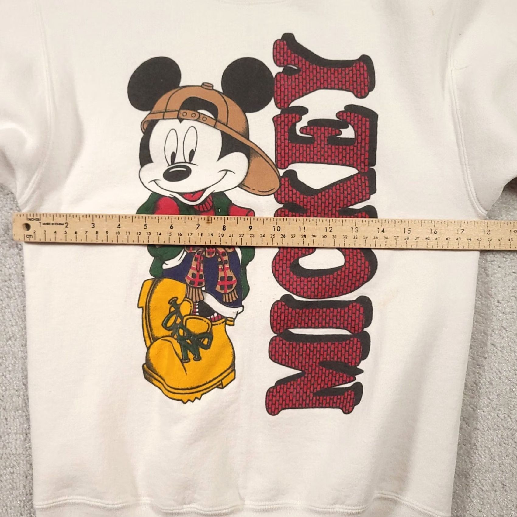 Disney VINTAGE Mickey Mouse Jerry Leigh Sweatshirt Crewneck Sweatshirt White S Boys? No, use Men. Size US S / EU 44-46 / 1 - 3 Thumbnail