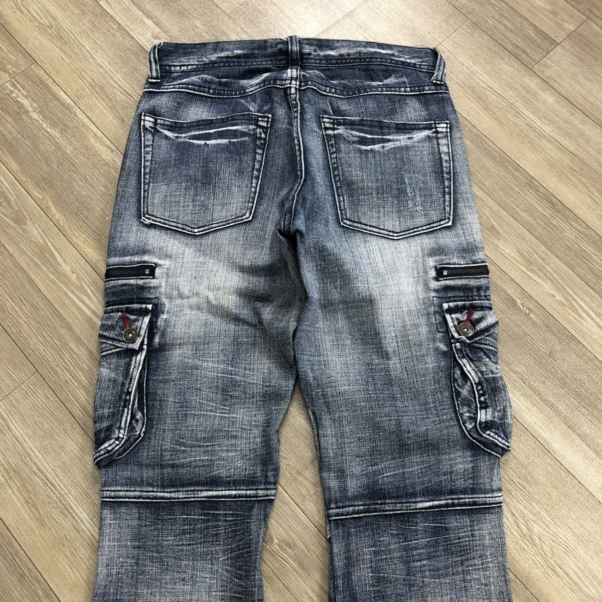 If Six Was Nine × In The Attic × Le Grande Bleu (L.G.B.) 2000s In The Attic Homme Distressed Bondage Cargo Jeans Y2K Size US 28 / EU 44 - 13 Thumbnail