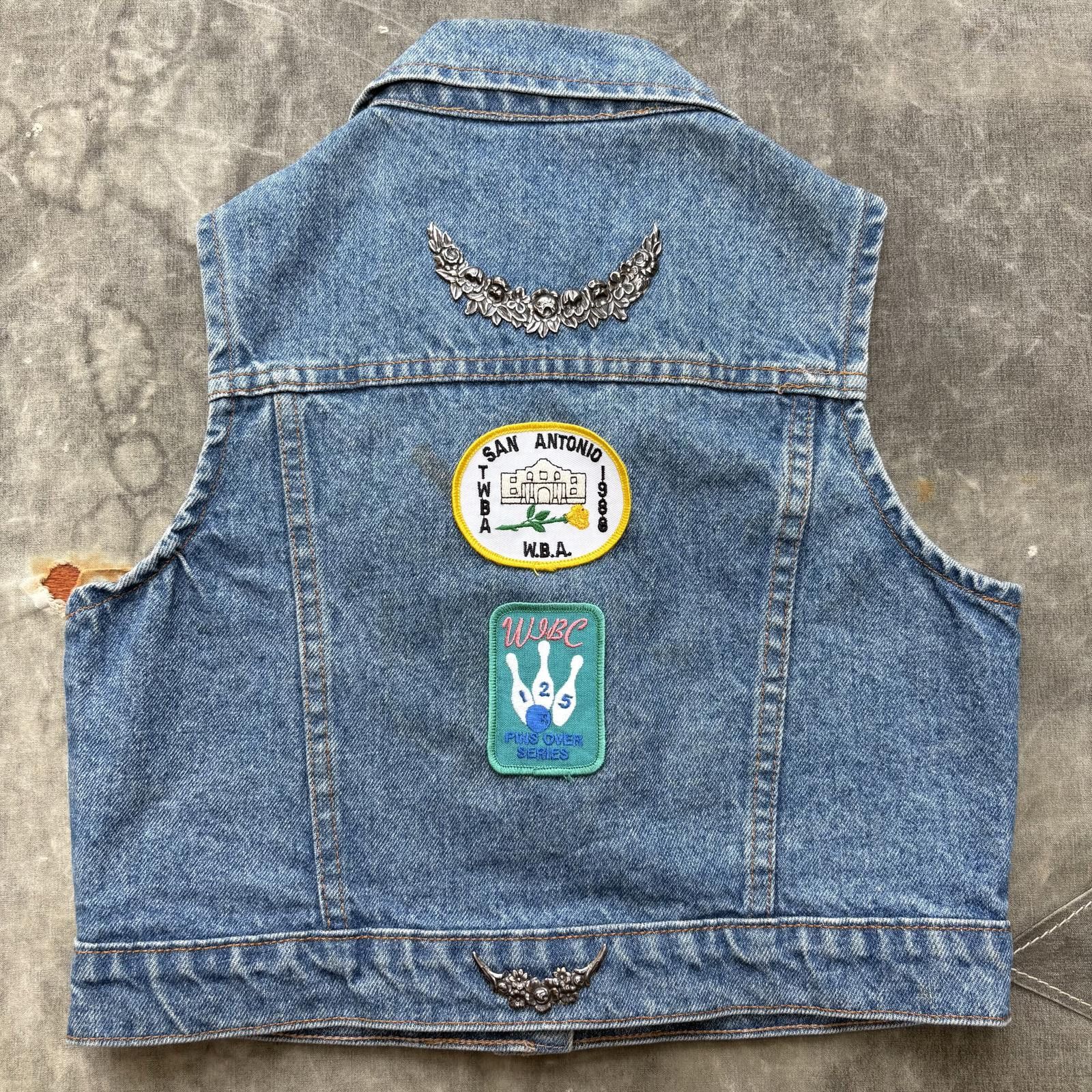 Vintage Vintage Floral Silver Metal Embellished Patches Denim Vest Size S / US 4 / IT 40 - 2 Thumbnail
