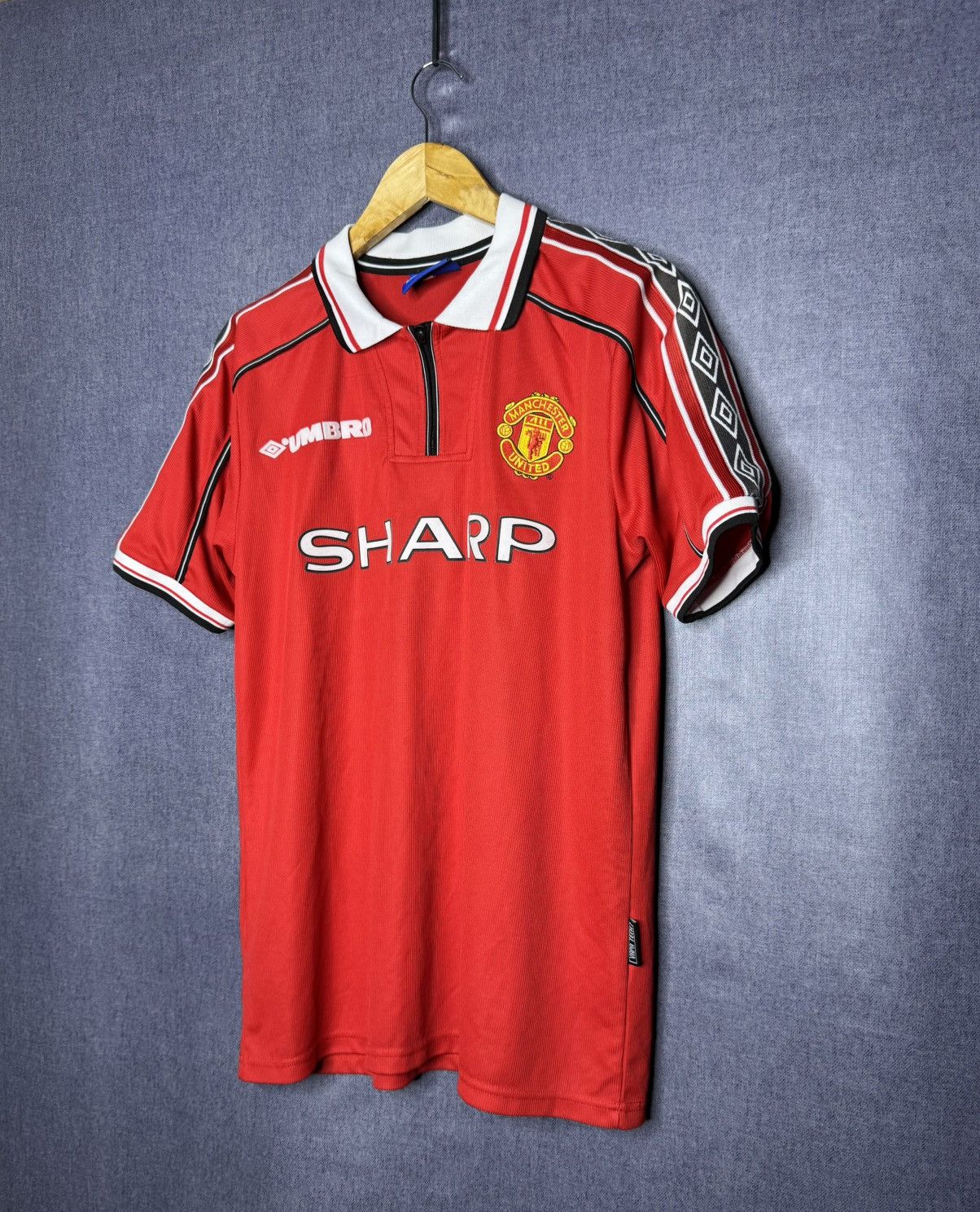Umbro Beckham#7 Vintage Umbro Manchester United Sharp Jersey Retro Size US M / EU 48-50 / 2 - 4 Thumbnail