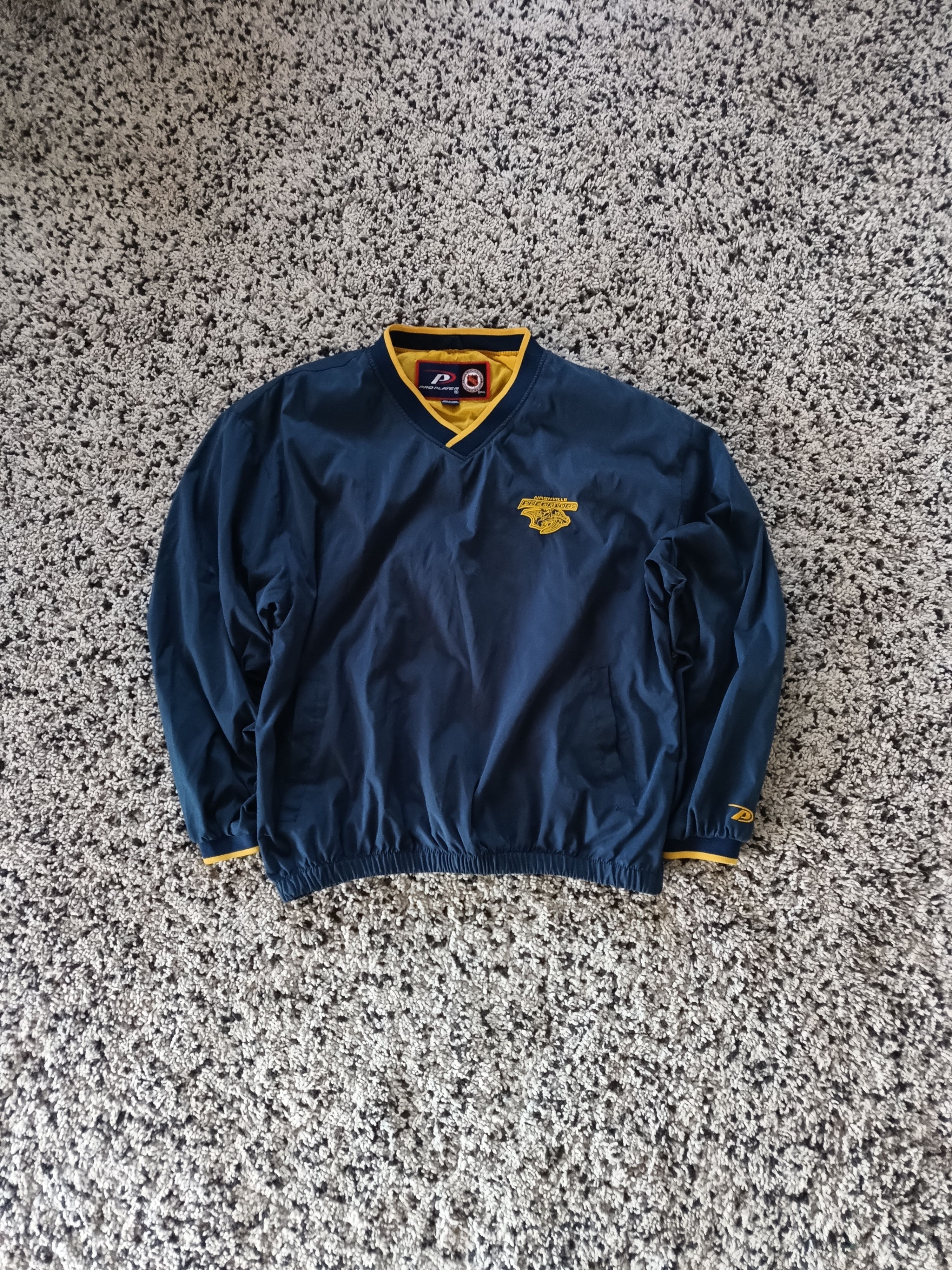 Pro Player × Vintage Vintage Nashville Predators Hockey Nylon Sweatshirt size L Size US L / EU 52-54 / 3 - 1 Thumbnail