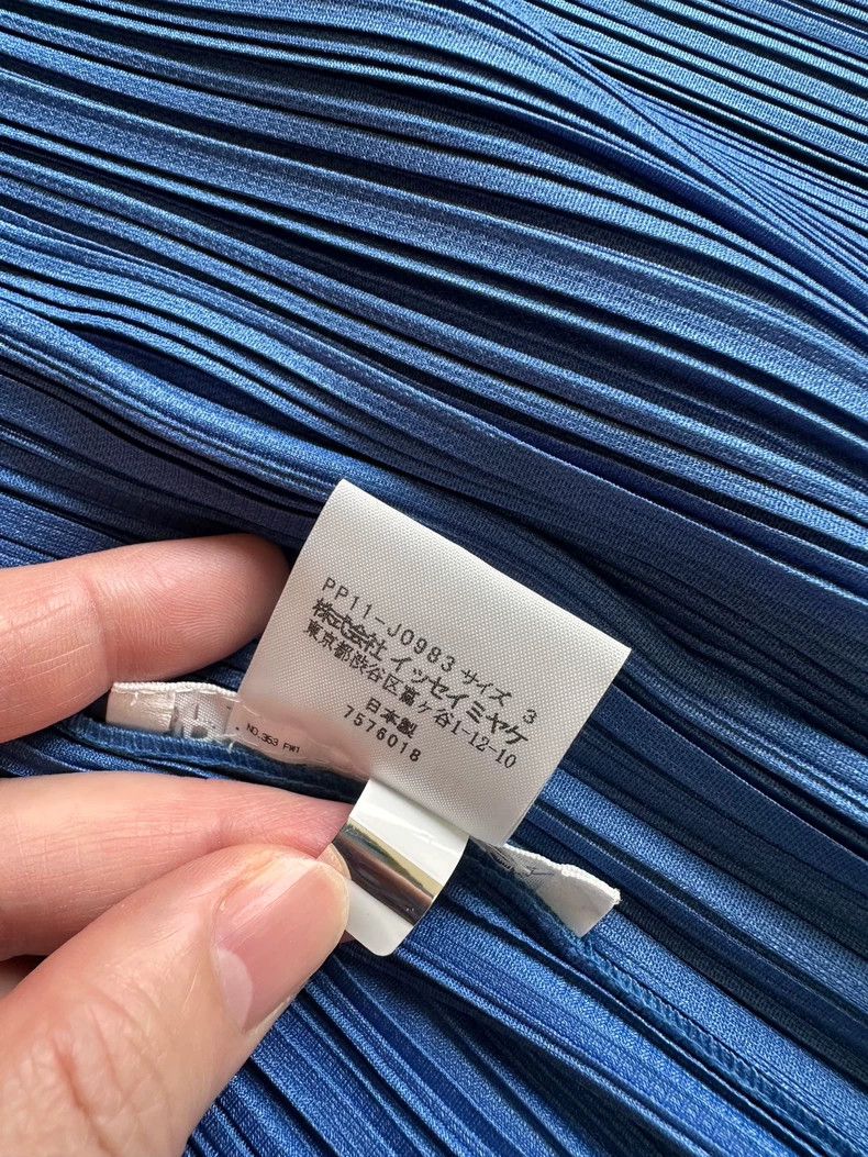 Issey Miyake Issey Miyake size:3 A dark blue pleated cardigan Size XS / US 0-2 / IT 36-38 - 6 Thumbnail