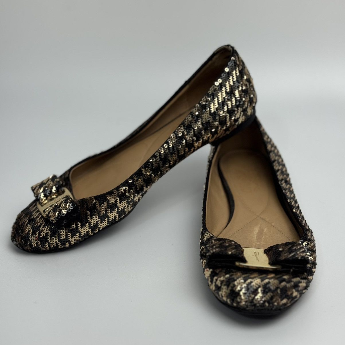 Salvatore Ferragamo Salvatore Ferragamo Varina Coo Ballet Flats Black & Gold🖤✨ Size US 6 / IT 36 - 14 Thumbnail