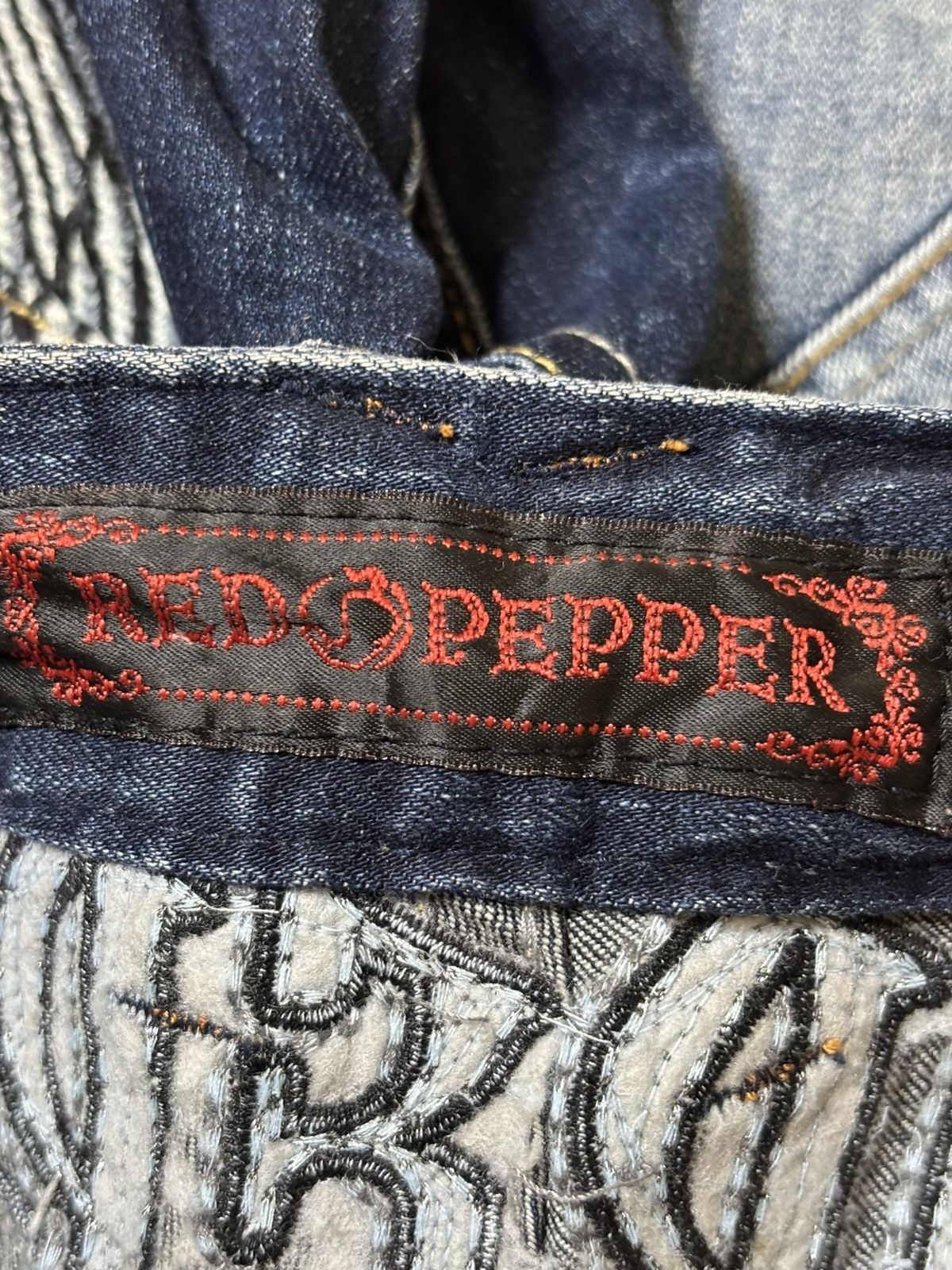 Japanese Brand 2000’s Red Pepper - Japanese Archive Embroidered Cross Jeans Size 26" / US 2 / IT 38 - 4 Thumbnail
