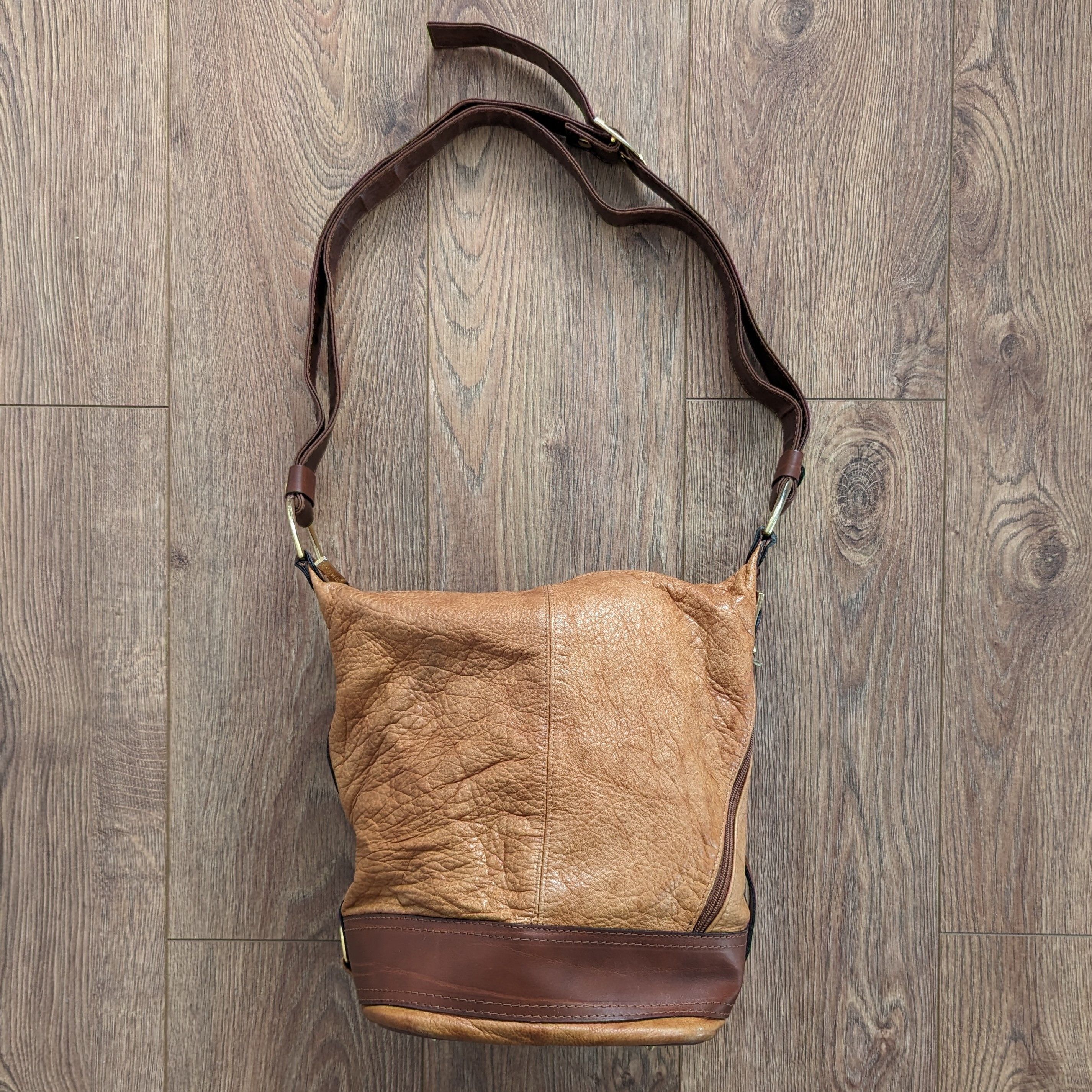 Other Vintage Valentino Di Paolo Leather Bucket Bag Made in Italy Size ONE SIZE - 14 Thumbnail