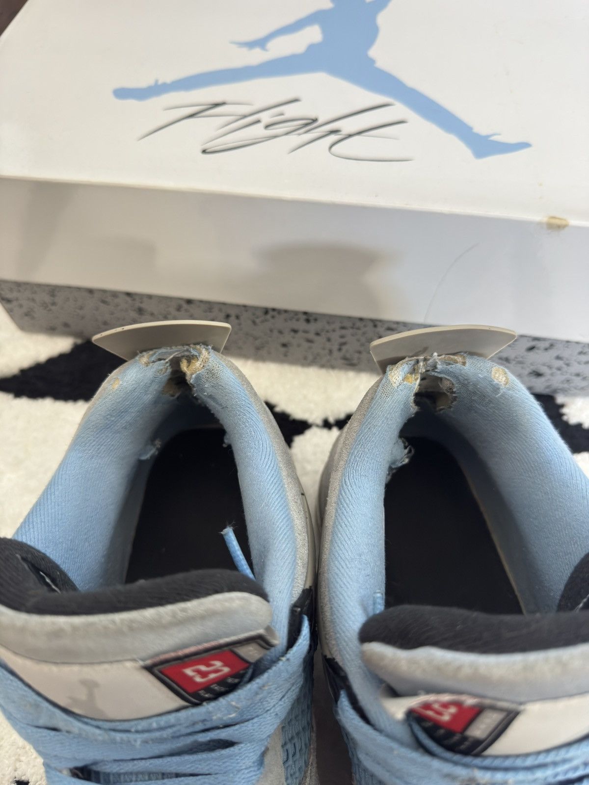 Nike Jordan 4 UNC Size US 9.5 / EU 42-43 - 4 Thumbnail
