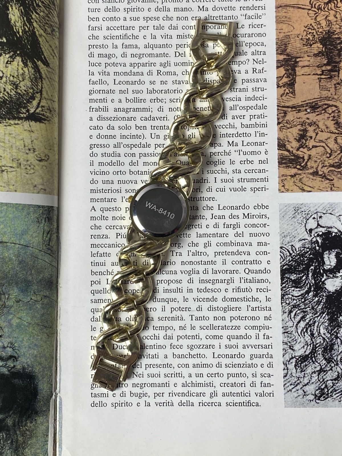 Japanese Brand Vintage Gold Tone Watch WA-8410 Retro Rare Avant Garde Size ONE SIZE - 2 Thumbnail