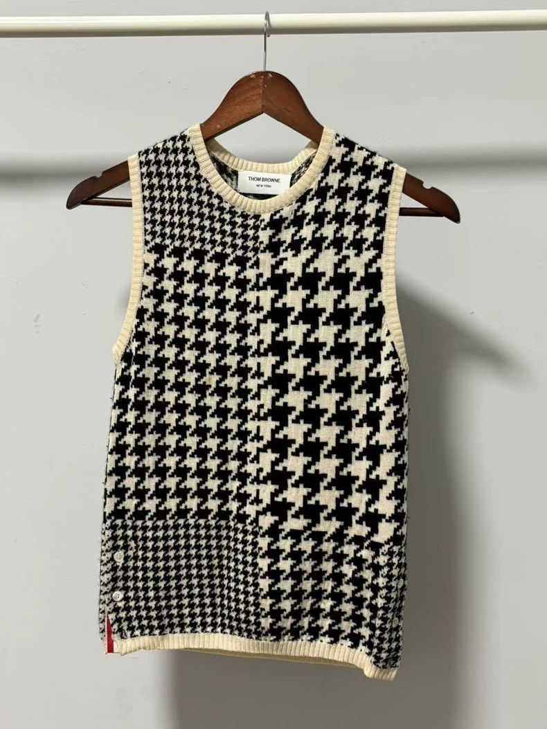 Thom Browne Thom Browne size2 Black and white wool sleeveless vest Size 4XL / US 24-26 - 1 Thumbnail
