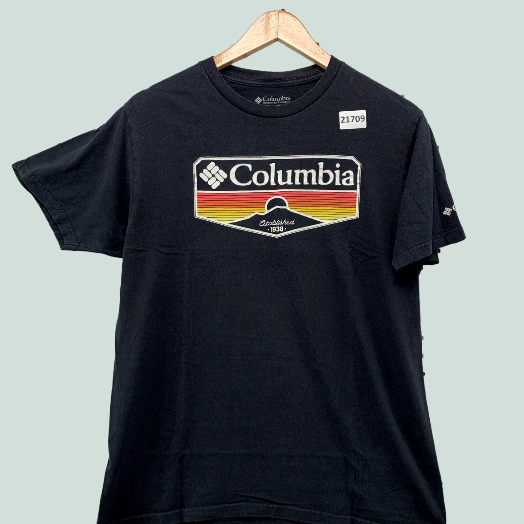 Logo 7 Columbia Shirt Mountain Sun Graphic Logo Adult Small Short Sleeve Black 18.5x26.5 Mens / Unisex Size US S / EU 44-46 / 1 - 1 Thumbnail