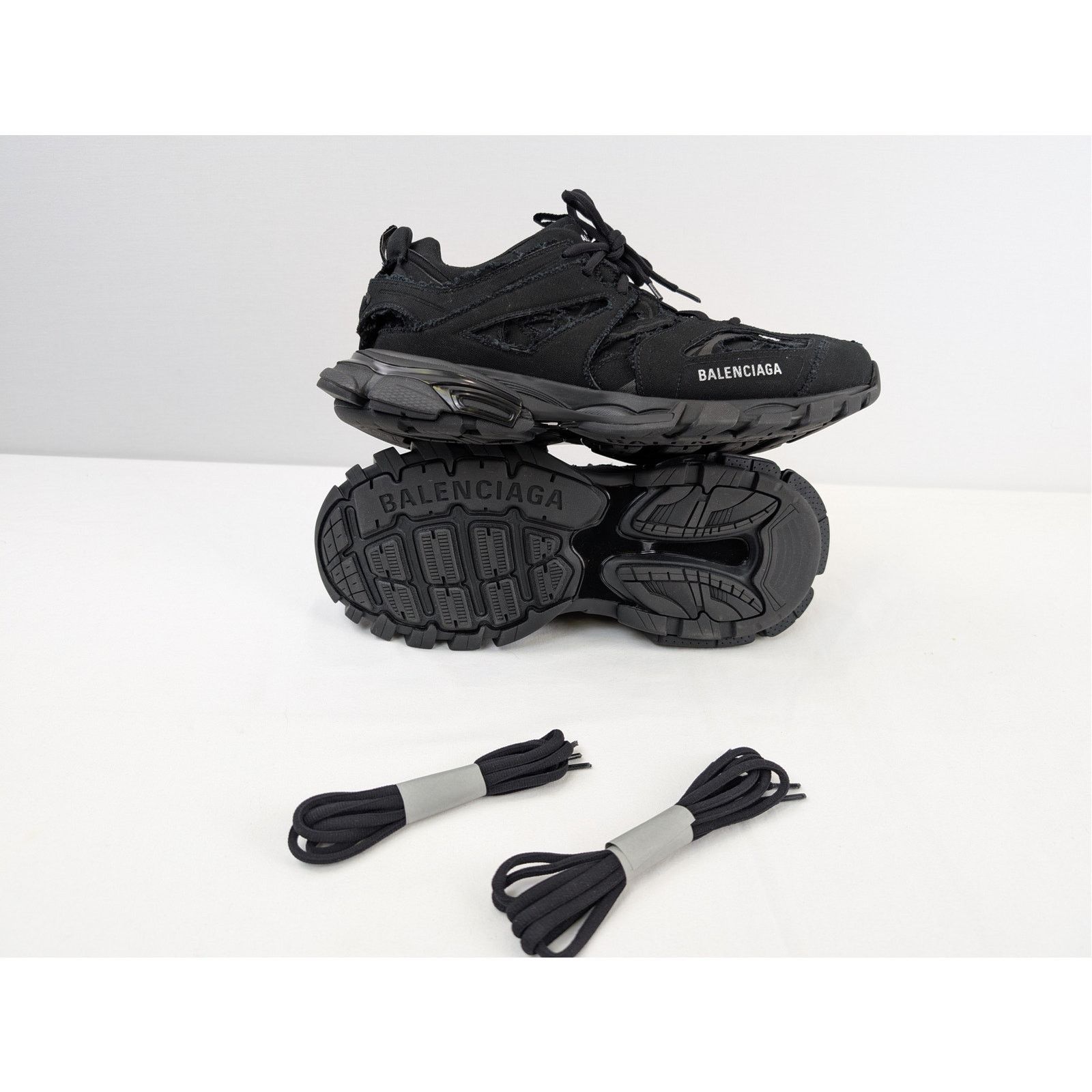 Balenciaga o1rshd1 Destroyed Canvas Track Sneakers in Black Size US 12 / EU 45 - 14 Thumbnail