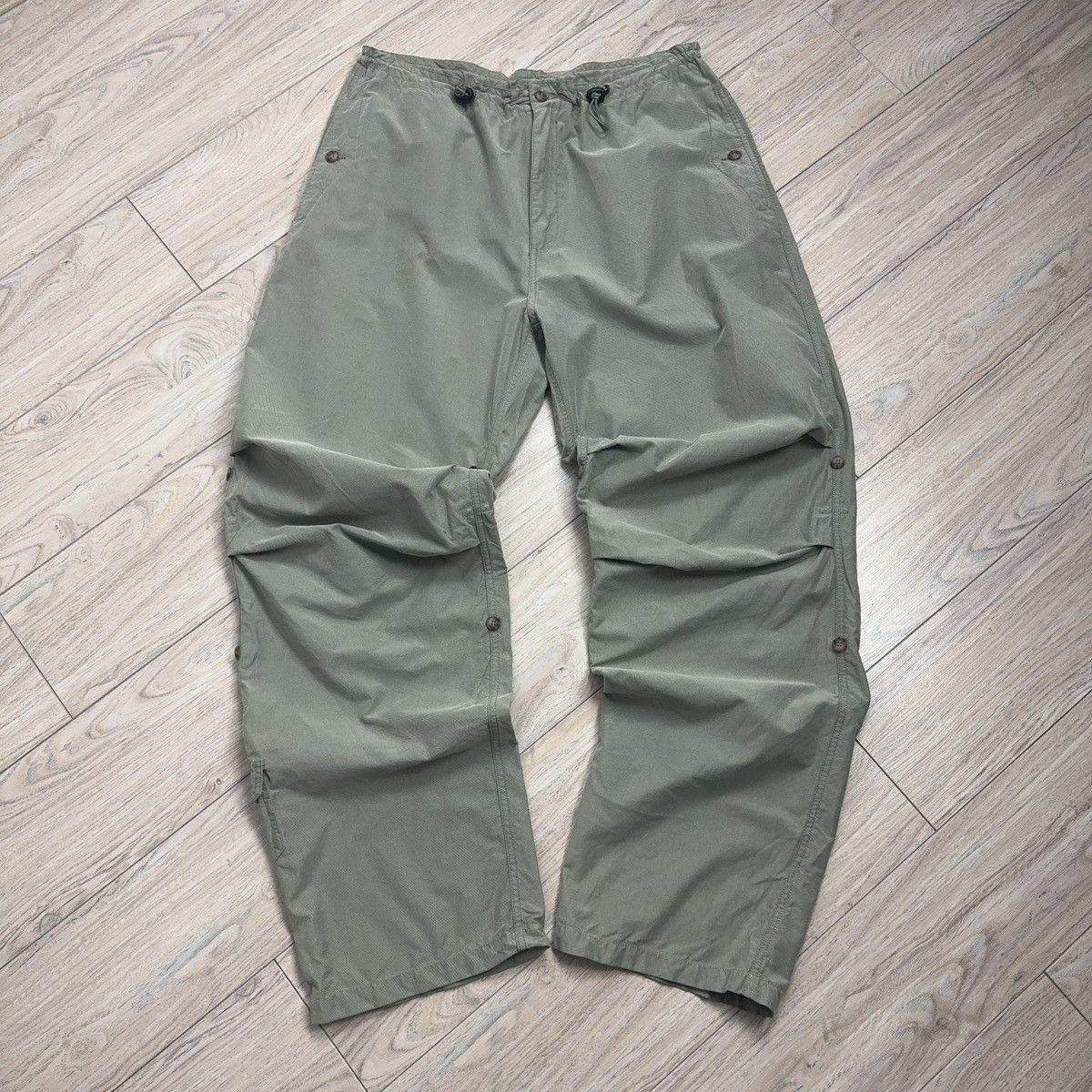 Marlboro Vintage Marlboro Classics Y2K Utility Cargo Beige Pants Size US 33 - 2 Thumbnail