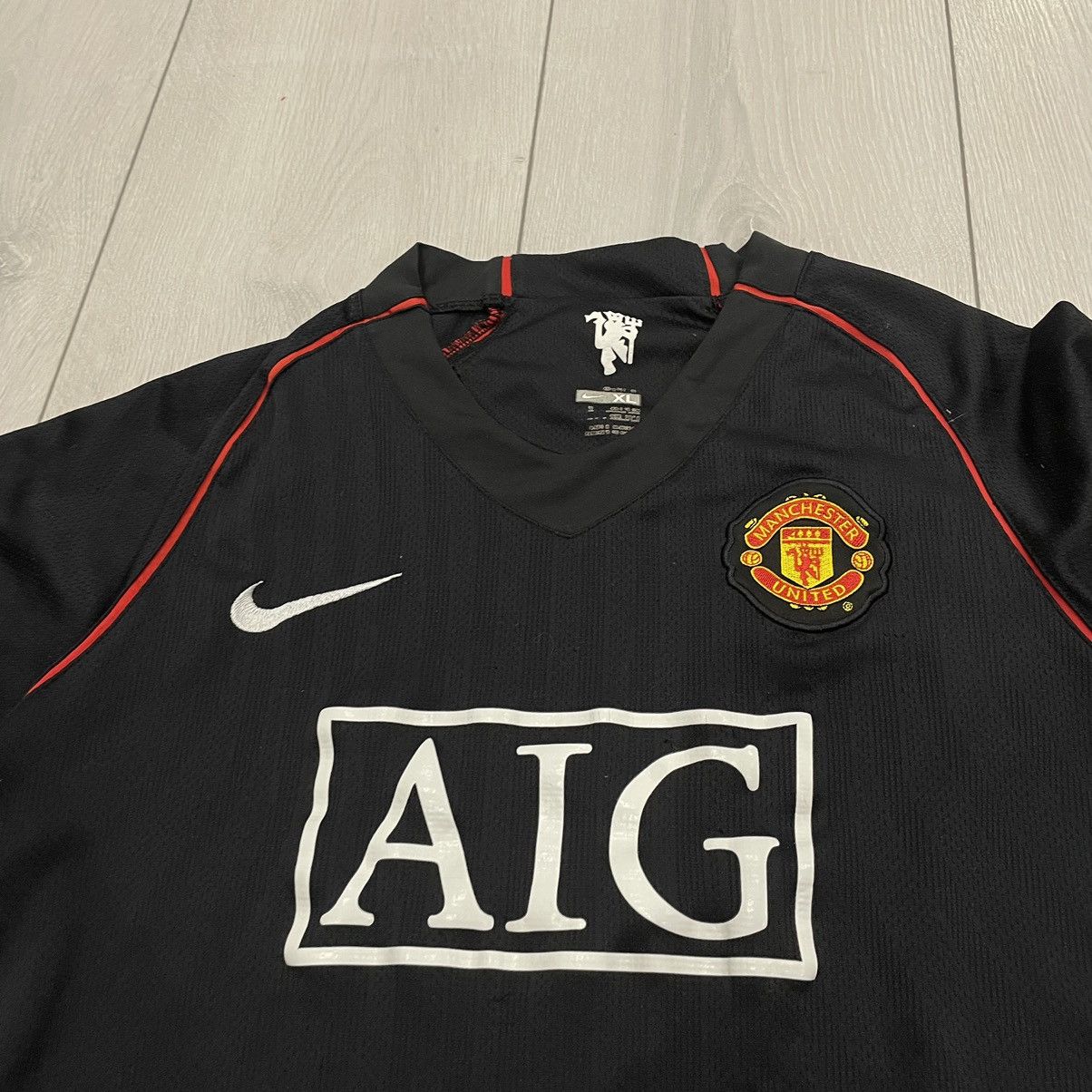 Nike Manchester United AIG 90s Nike soccer jersey tee shirt black Size US XS / EU 42 / 0 - 3 Thumbnail