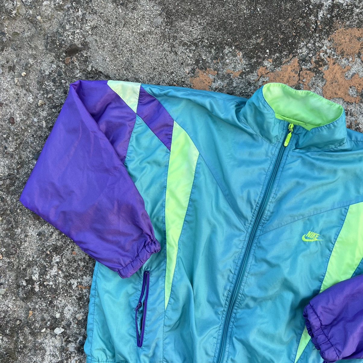 Nike × Vintage Nike Retro Vintage 90s Center Swoosh Logo Windbreaker Jacket Size US XL / EU 56 / 4 - 4 Thumbnail
