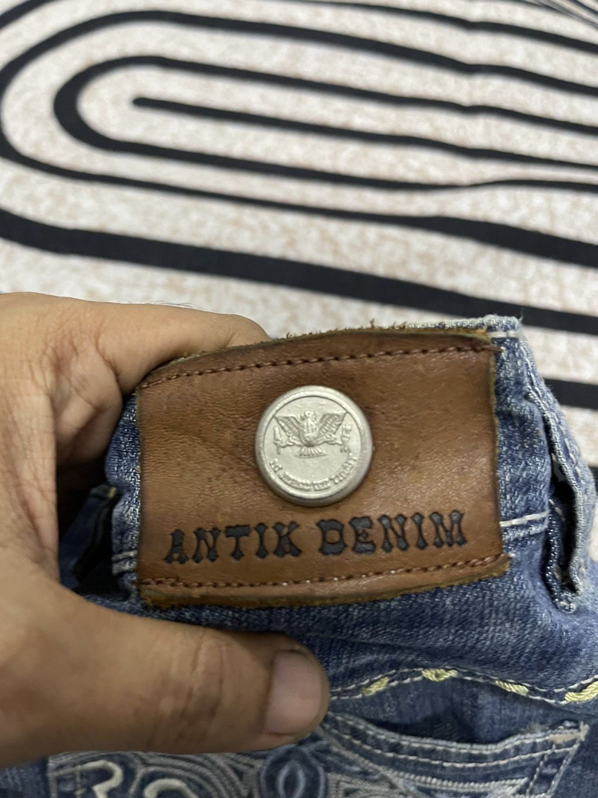 Antik Denim 90s ANTIK DENIM DISTRESSED FLARE JEANS Size US 29 - 16 Thumbnail