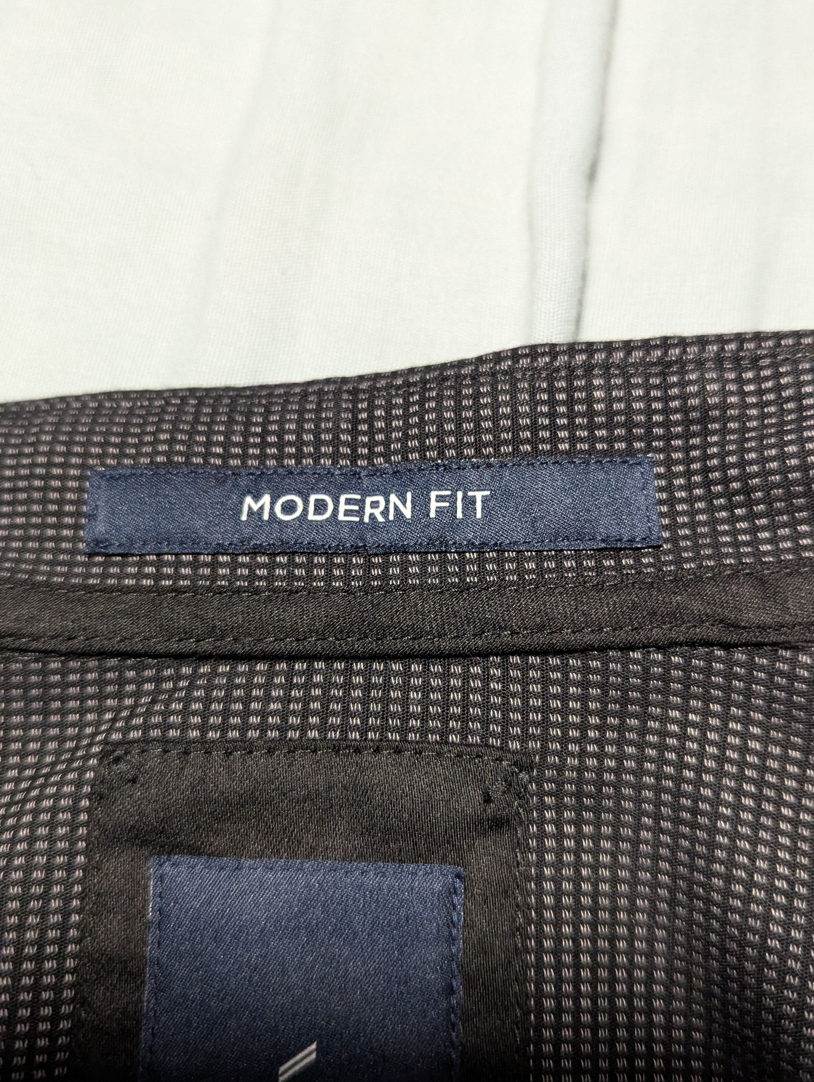 Daniel Hechter Paris- Non Iron Modern fit Size US M / EU 48-50 / 2 - 6 Thumbnail