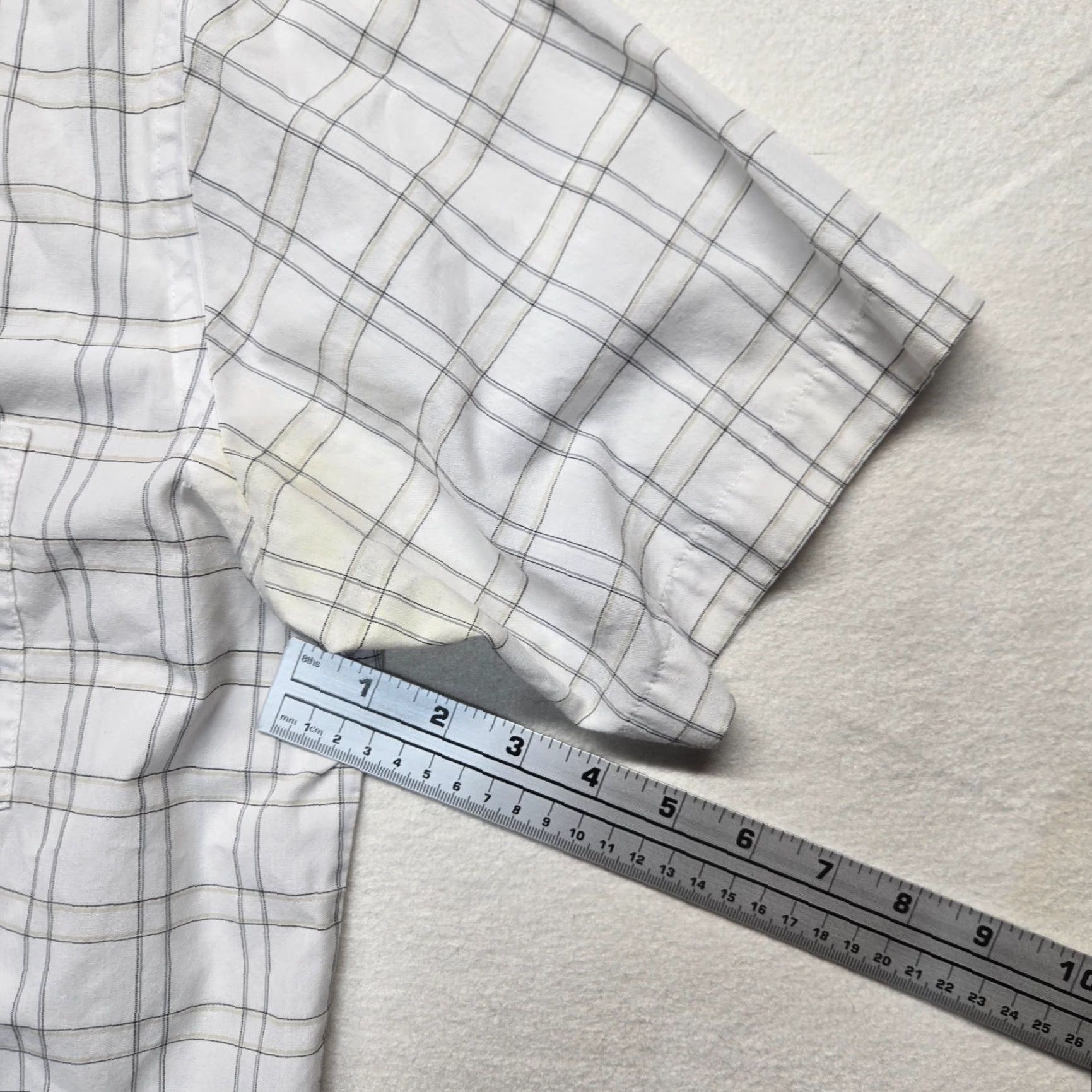 Van Heusen VINTAGE Van Heusen Men's Short Sleeve Button-Up Shirt Cotton Blend Check 15.5 Preppy Style Size US M / EU 48-50 / 2 - 5 Thumbnail