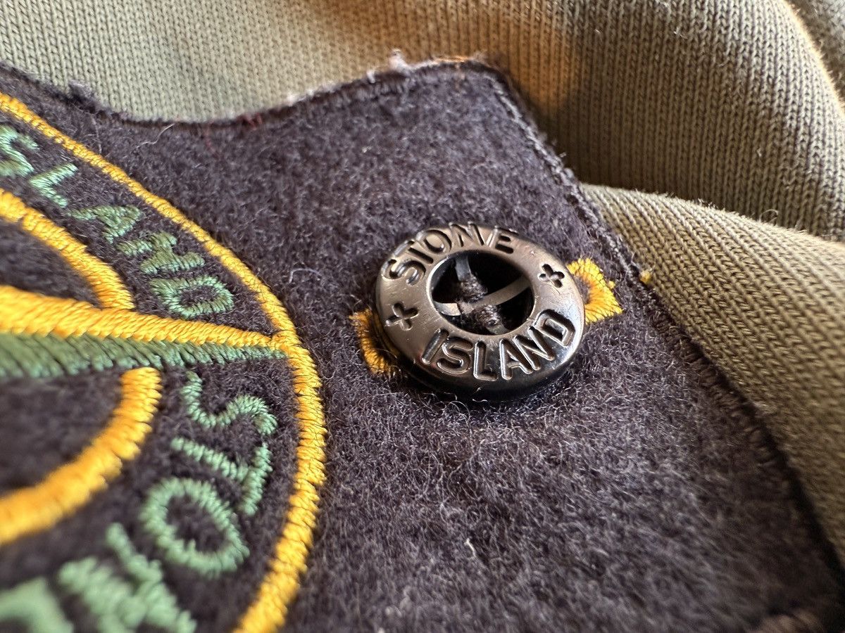 Stone Island Stone Island sweater khaki green with front pocket Size US L / EU 52-54 / 3 - 6 Thumbnail