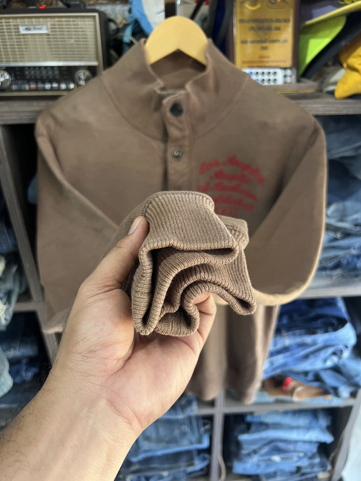 MLB 🔥Uniqlo MLB Los Angeles Angels Anaheim Button Long Sleeve Size US M / EU 48-50 / 2 - 10 Thumbnail