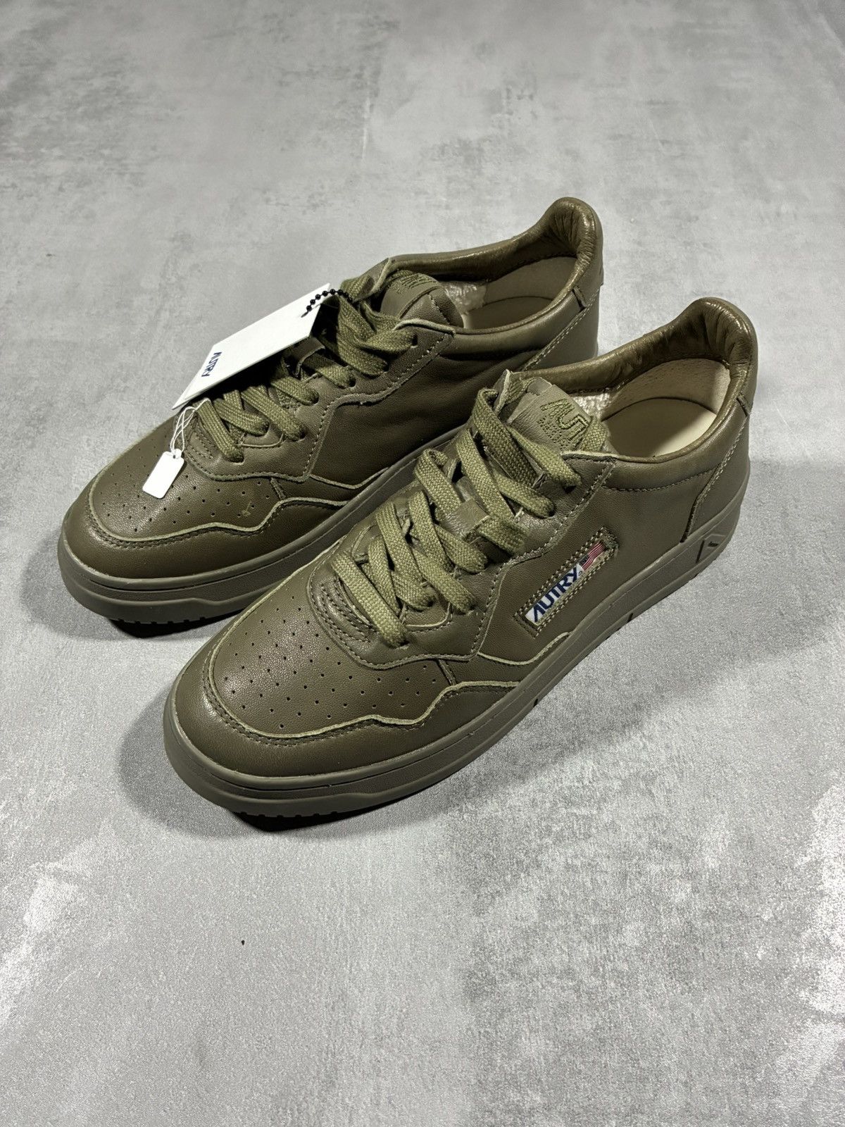 AUTRY Autry Medalist Khaki US 9 New – Vintage Tennis Sneaker Size US 9 / EU 42 - 2 Thumbnail
