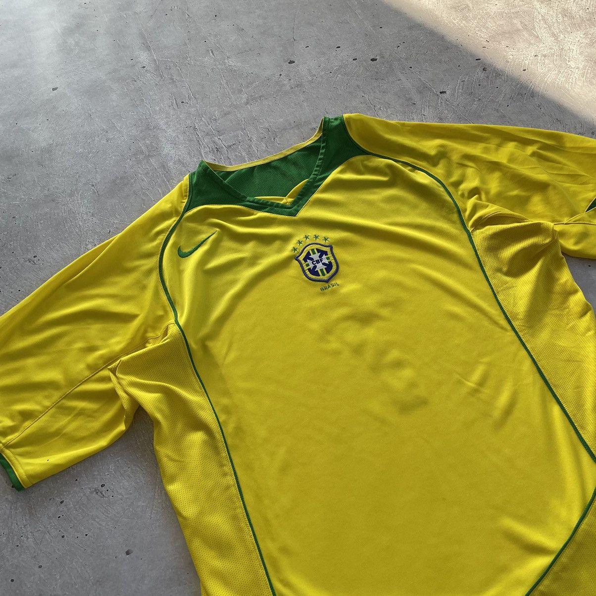 Nike Nike Brazil National Team 2004/2006 Home Jersey Size XL #7 Size US XL / EU 56 / 4 - 6 Thumbnail
