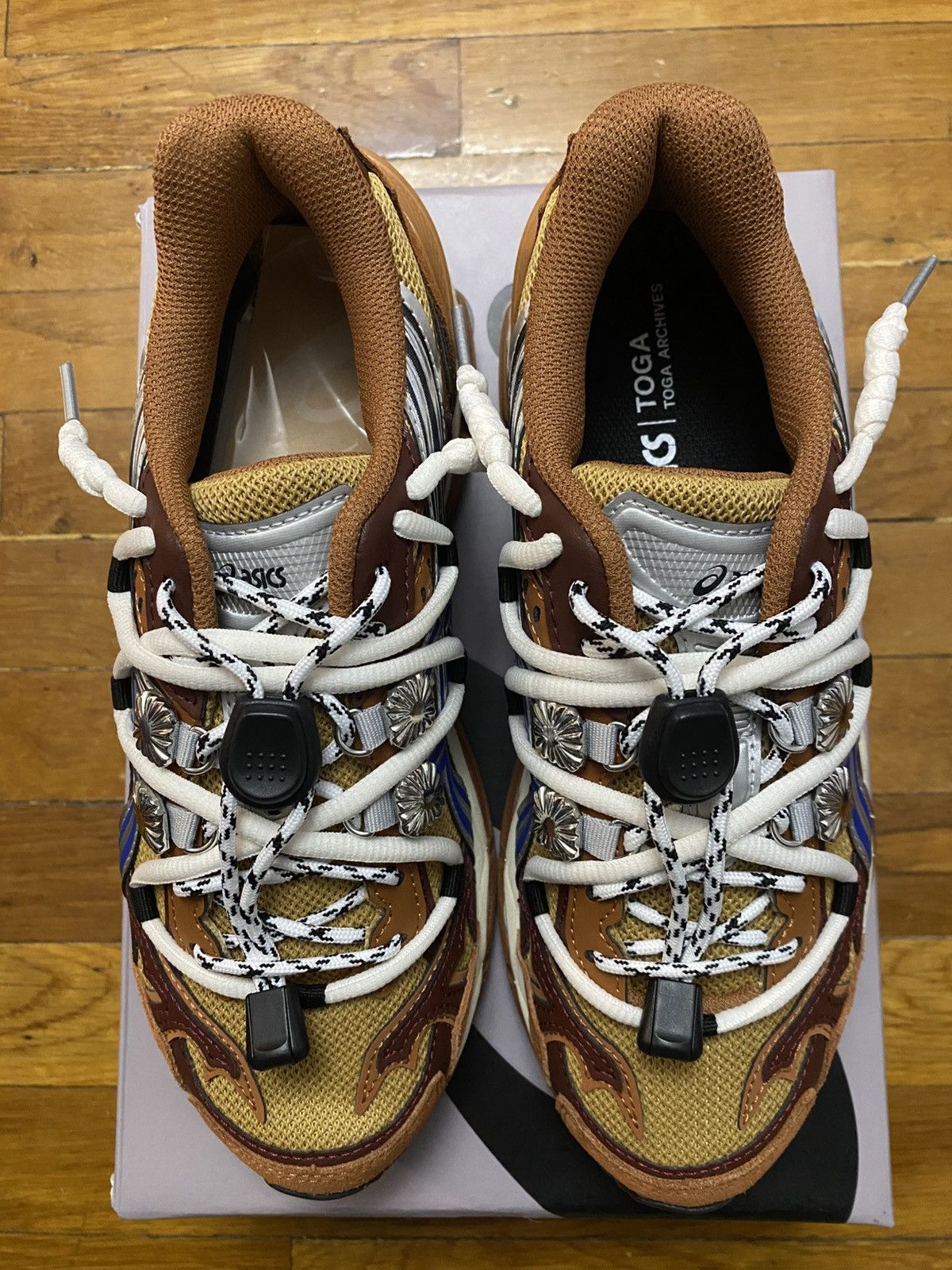 Asics Size 5.5 - Asics Gel-Cumulus 16 TOGA Brown Blue Silver Men’s Size US 5.5 / EU 38 - 4 Thumbnail