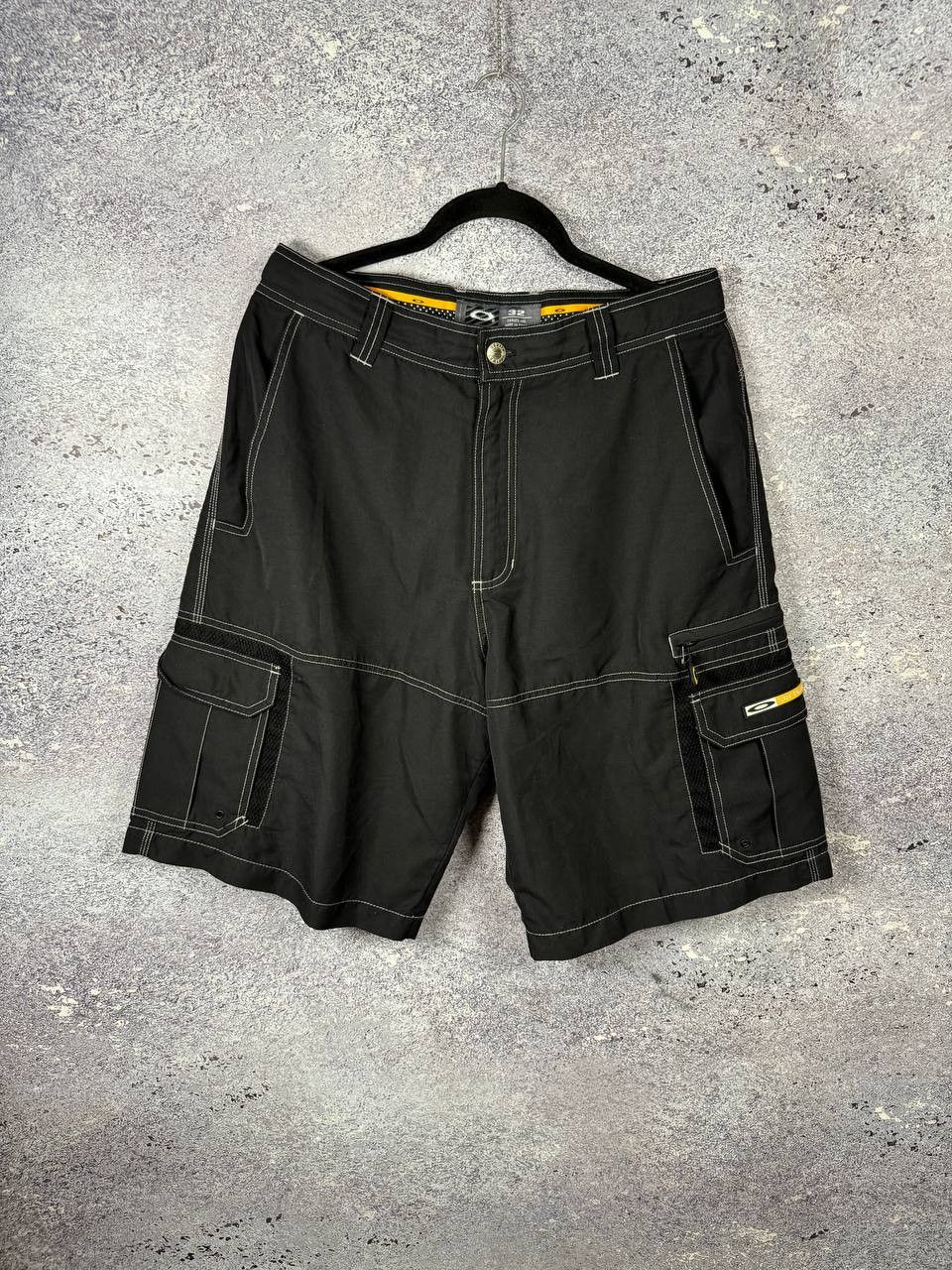 Oakley Vintage Oakley Software Nylon Cargo Shorts 32 Size Size US 32 / EU 48 - 1 Thumbnail