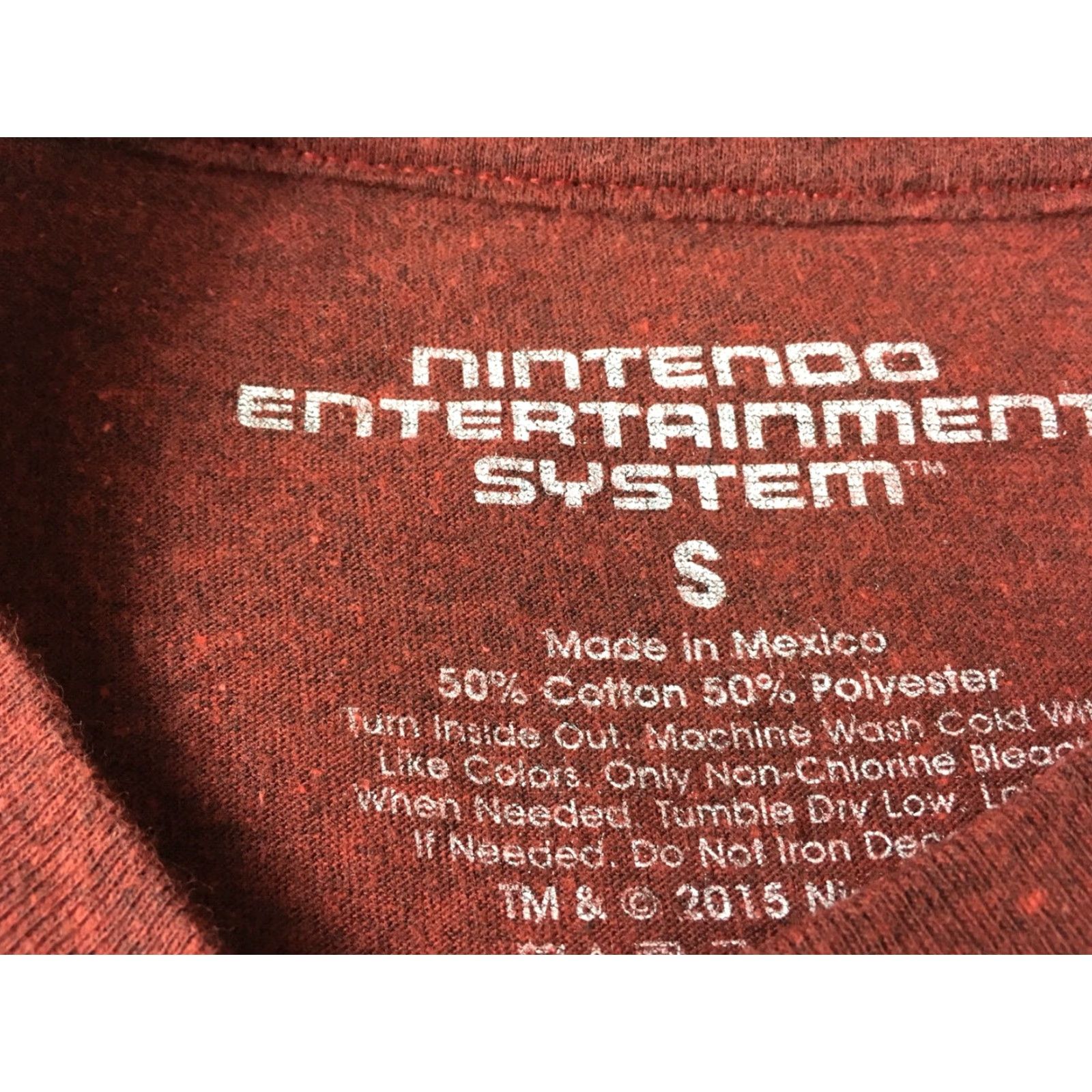 Nintendo Nintendo T-Shirt Mens S Back In The Day Distressed Red 90s Super Nintendo Controller Graphical Tee - Sz S EUC Size US S / EU 44-46 / 1 - 3 Thumbnail