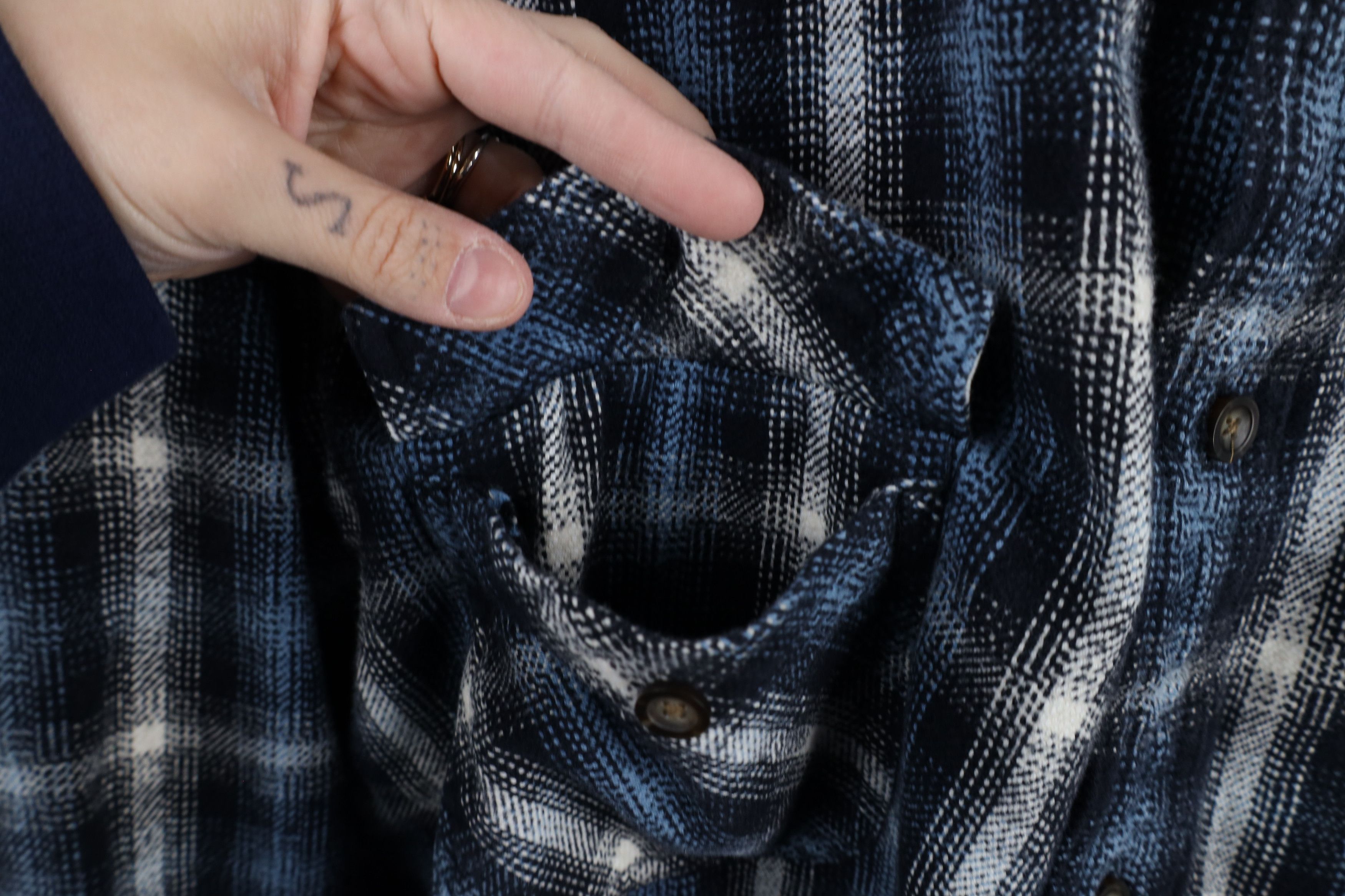 Vintage Vintage 90s Streetwear Heavyweight Flannel Button Shirt Blue Size US XL / EU 56 / 4 - 5 Thumbnail